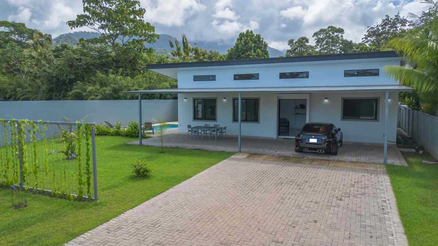 45788 (21) Modern 3-Bed Home with Pool in a Tranquil Neighborhood in Uvita Costa Rica