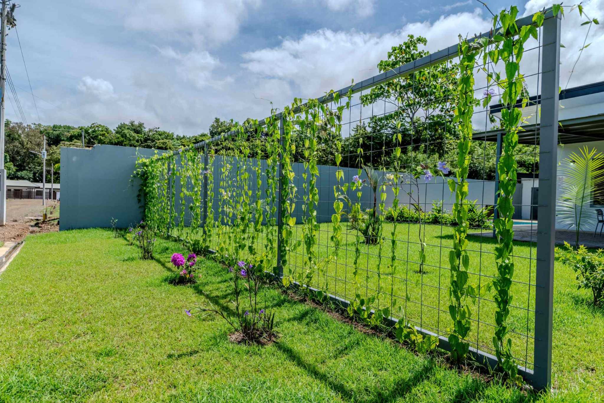 45788 (29) Modern 3-Bed Home with Pool in a Tranquil Neighborhood in Uvita Costa Rica