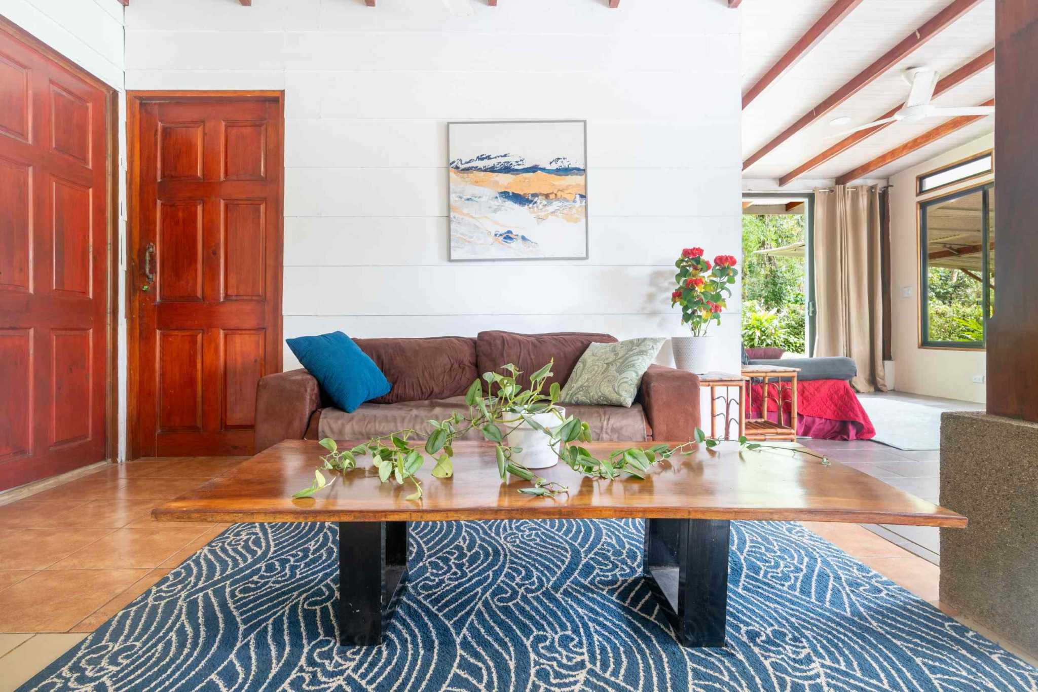 46273 (6) Renovated, Comfortable 4-Bedroom Simple Home near Streams in Ojochal Costa Rica