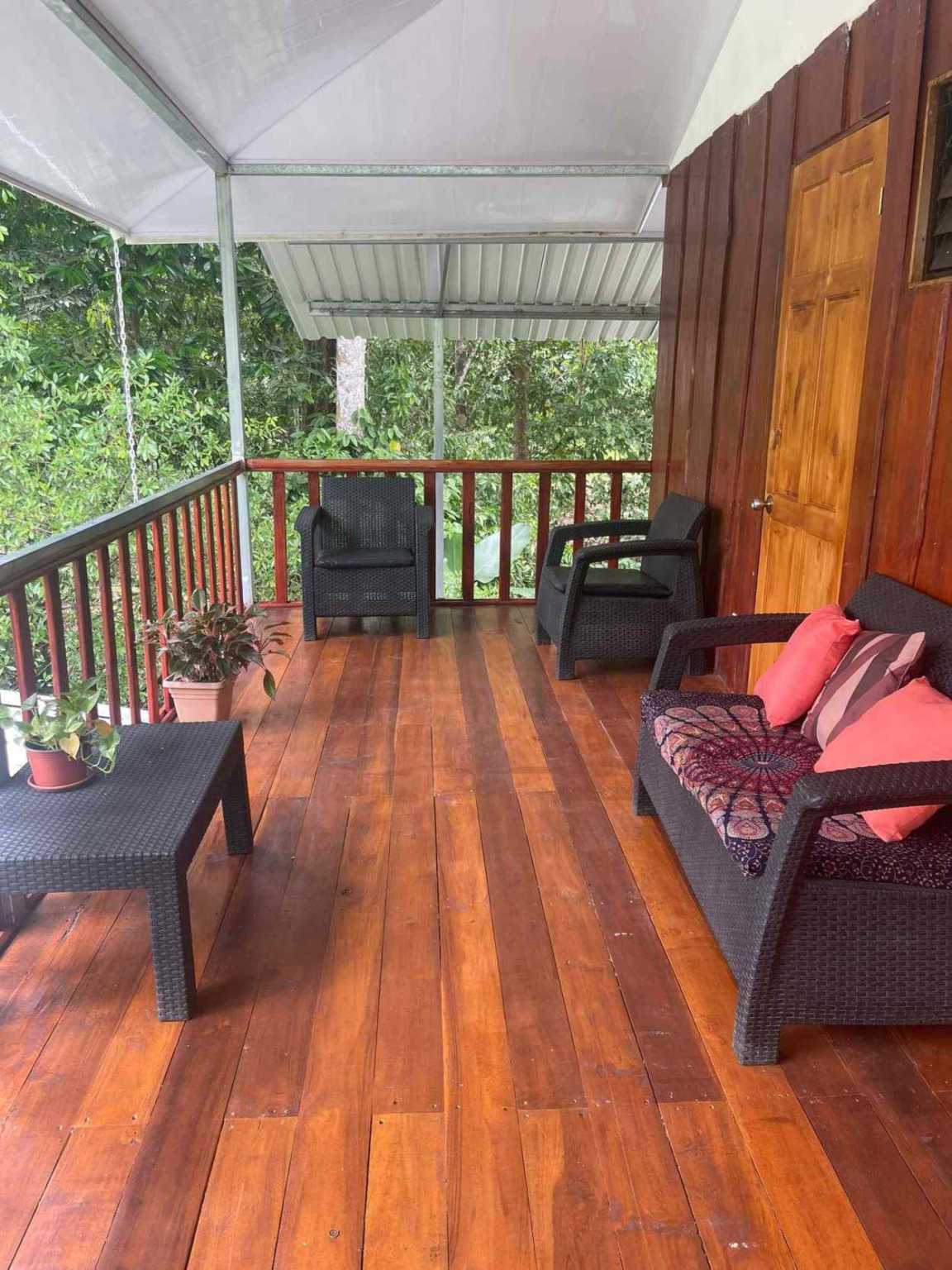 46273 (7) Renovated, Comfortable 4-Bedroom Simple Home near Streams in Ojochal Costa Rica