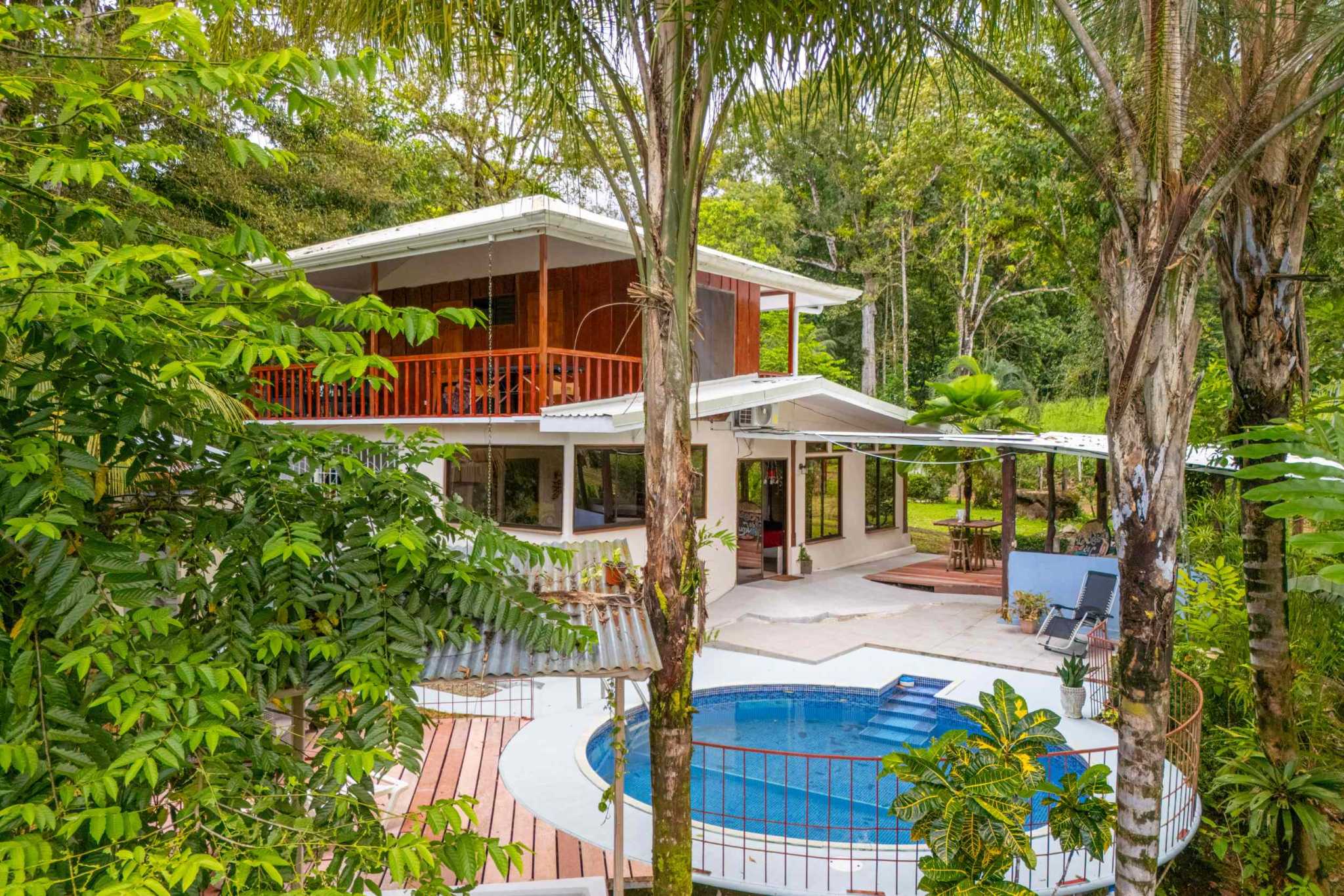 46273 (26) Renovated, Comfortable 4-Bedroom Simple Home near Streams in Ojochal Costa Rica