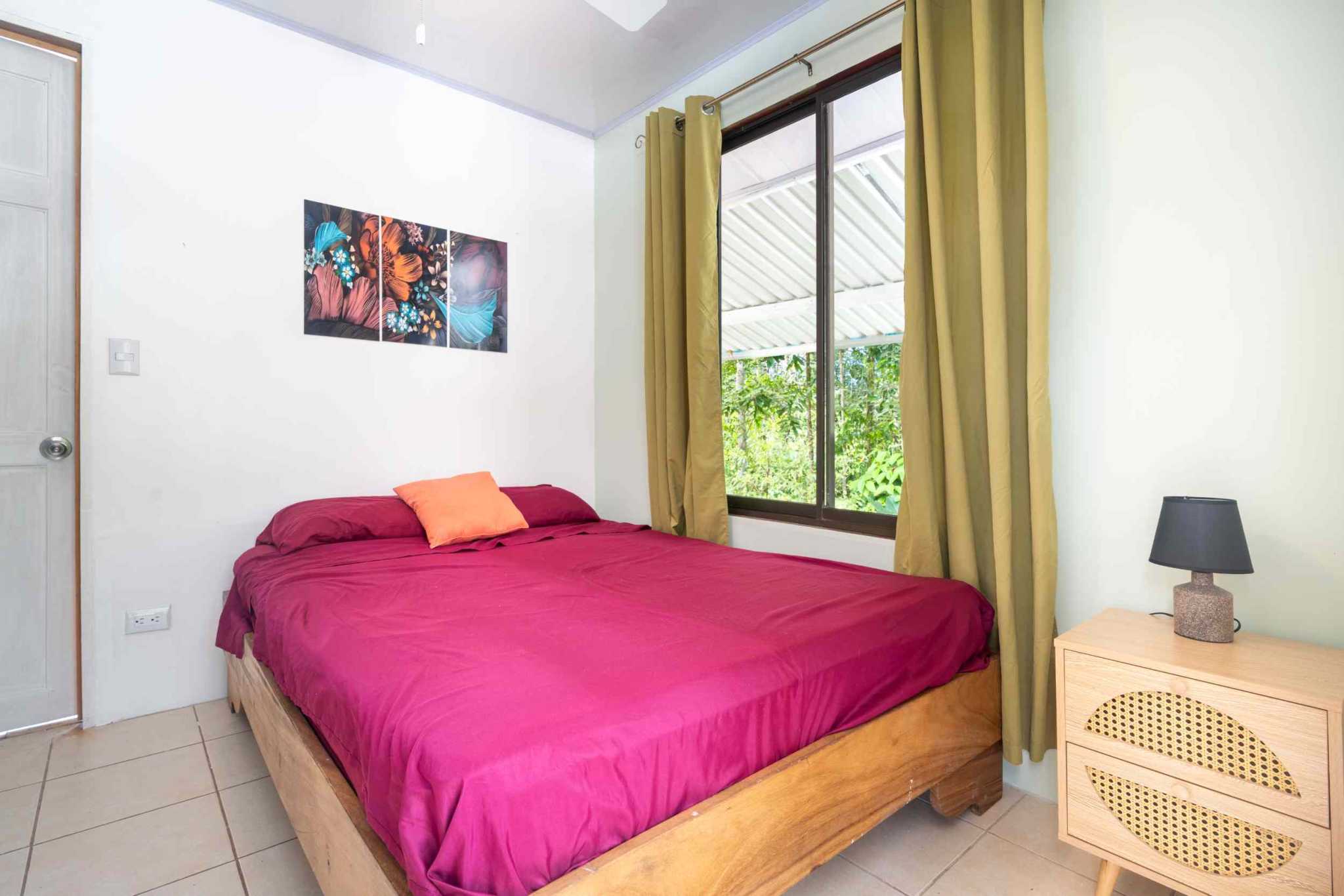46273 (12) Renovated, Comfortable 4-Bedroom Simple Home near Streams in Ojochal Costa Rica