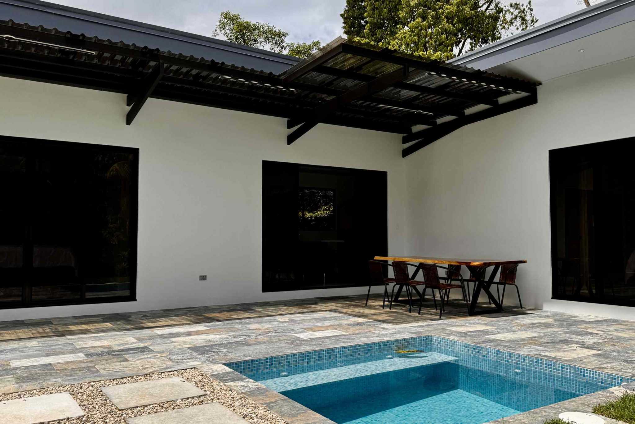 46454 (9) Modern Cozy Home Just Minutes from the Beach – Ready to Move in! Playa Hermosa near Uvita Costa Rica