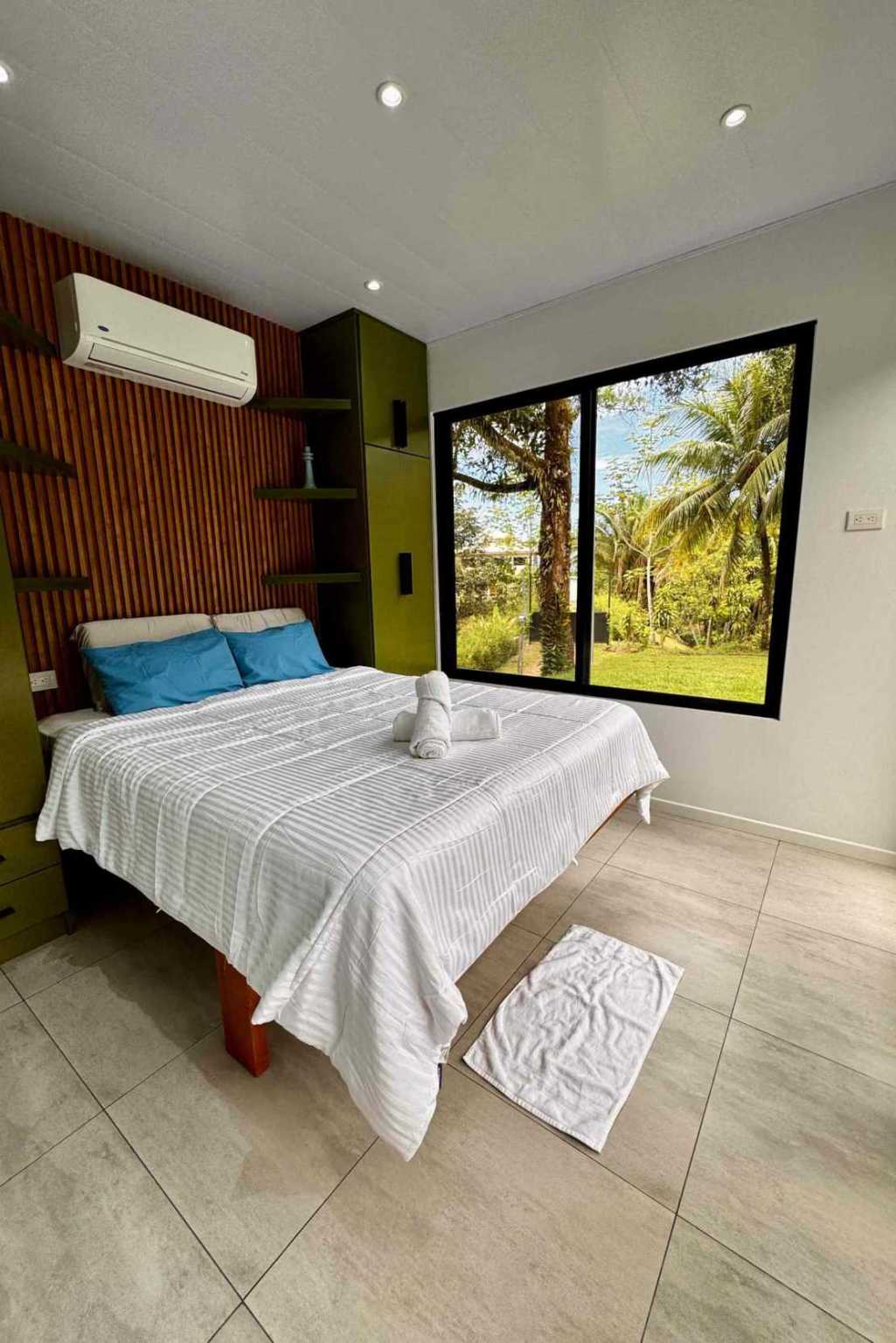 46454 (16) Modern Cozy Home Just Minutes from the Beach – Ready to Move in! Playa Hermosa near Uvita Costa Rica
