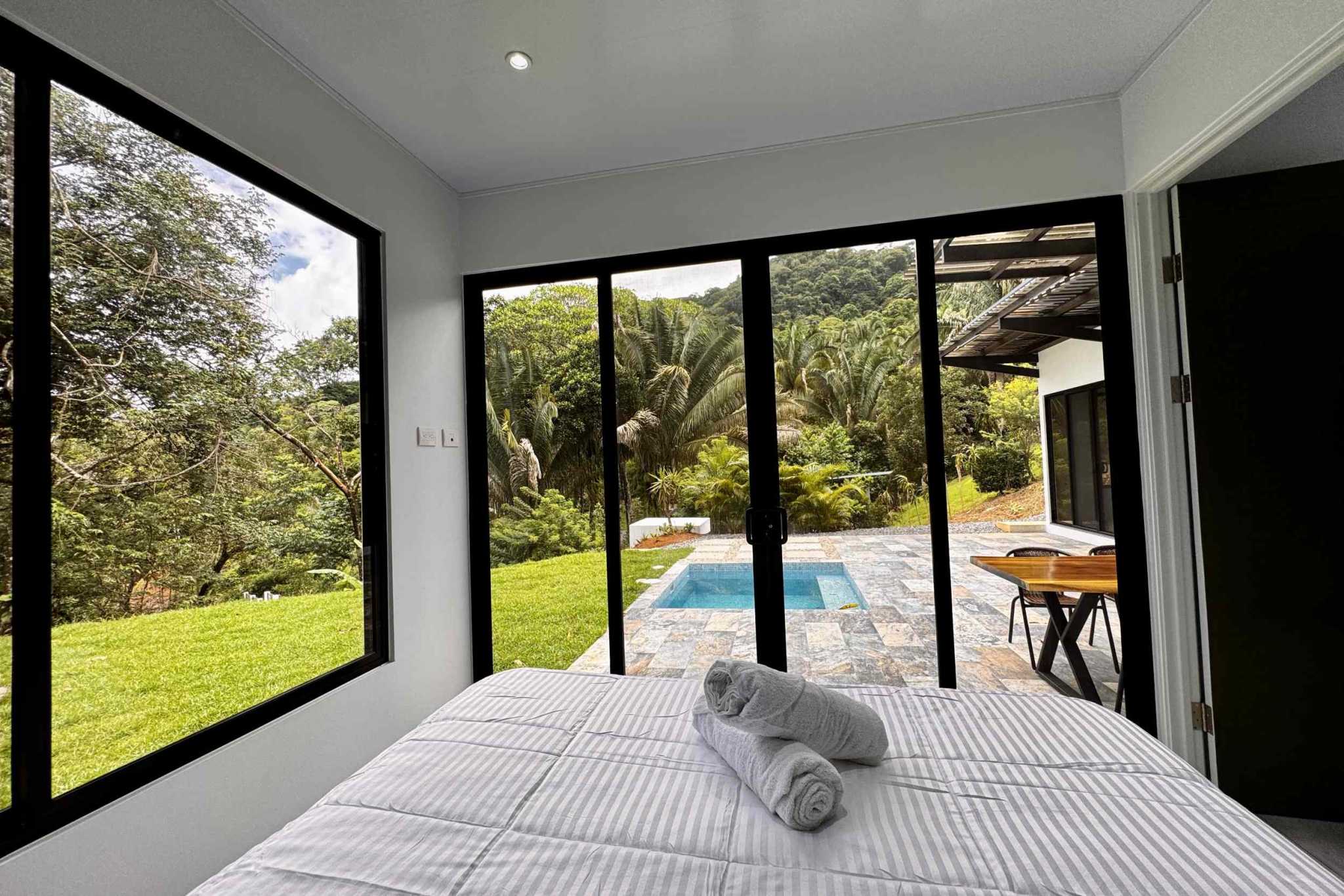 46454 (18) Modern Cozy Home Just Minutes from the Beach – Ready to Move in! Playa Hermosa near Uvita Costa Rica