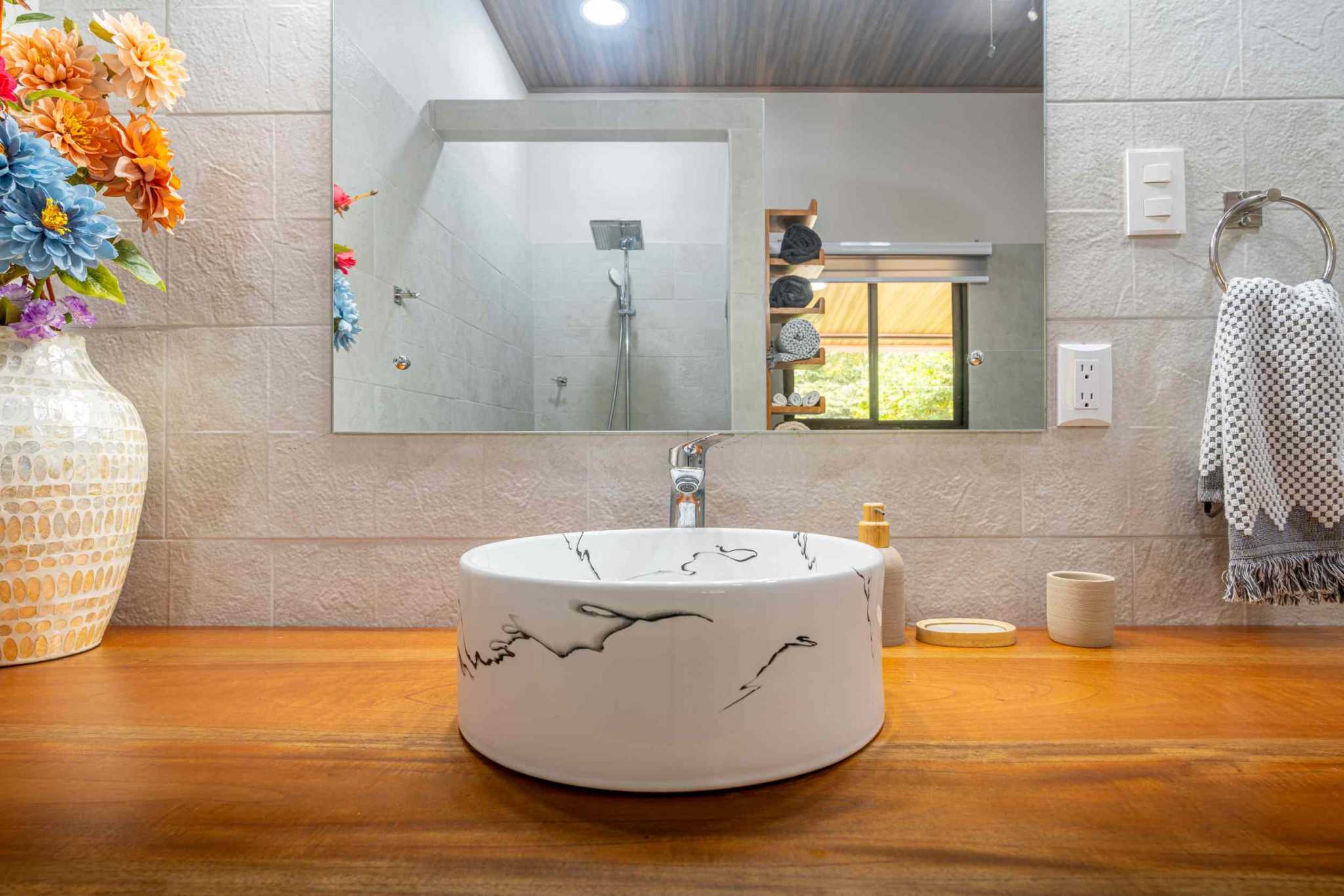 47053 (1) Modern Jungle 2-Bedroom Oasis in Finca Marañon – A Slice of Paradise in Ojochal Costa Rica