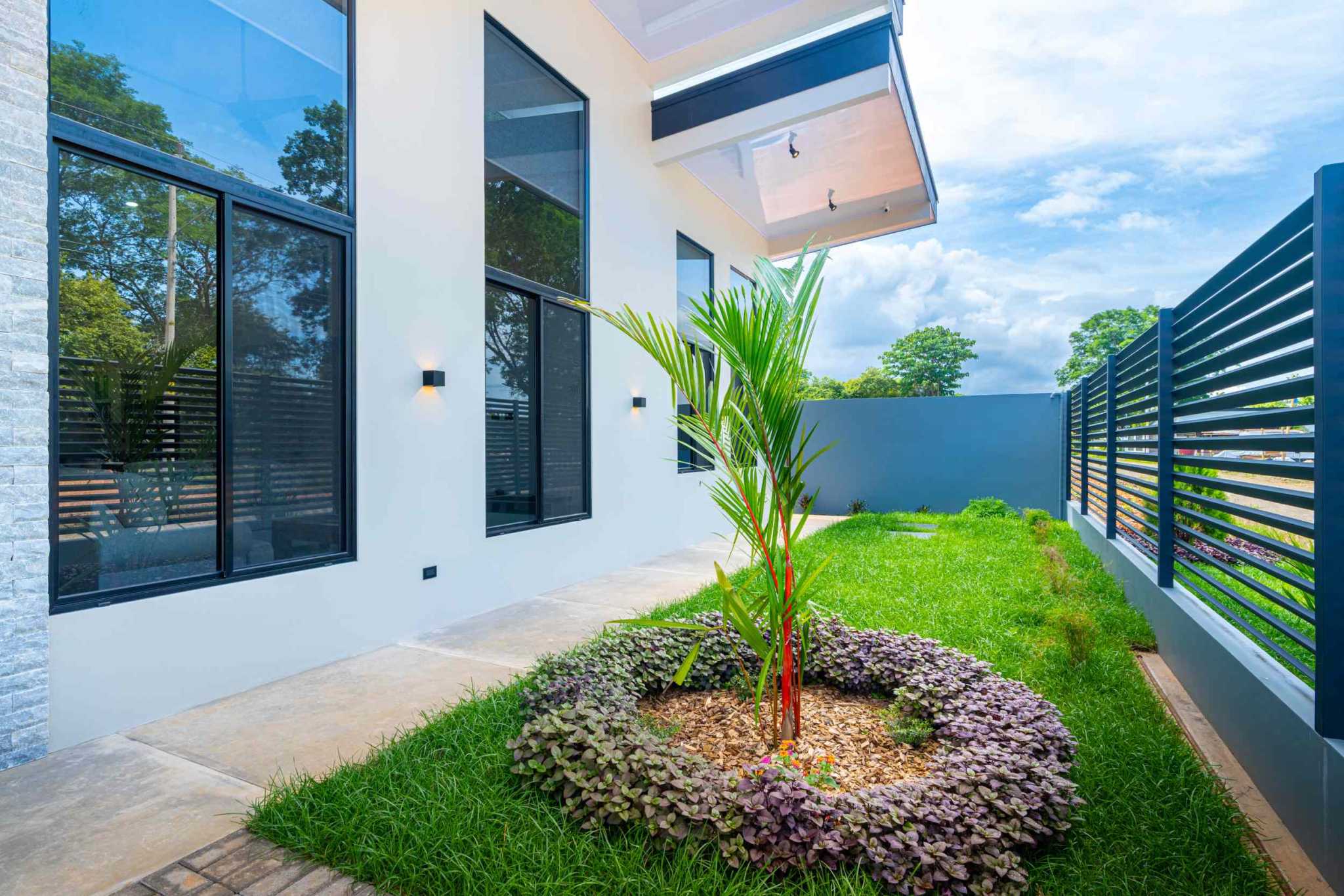 First Home in River Bend Estates – Thoughtful Design Meets Luxurious Living in Bahia near Uvita Costa Rica