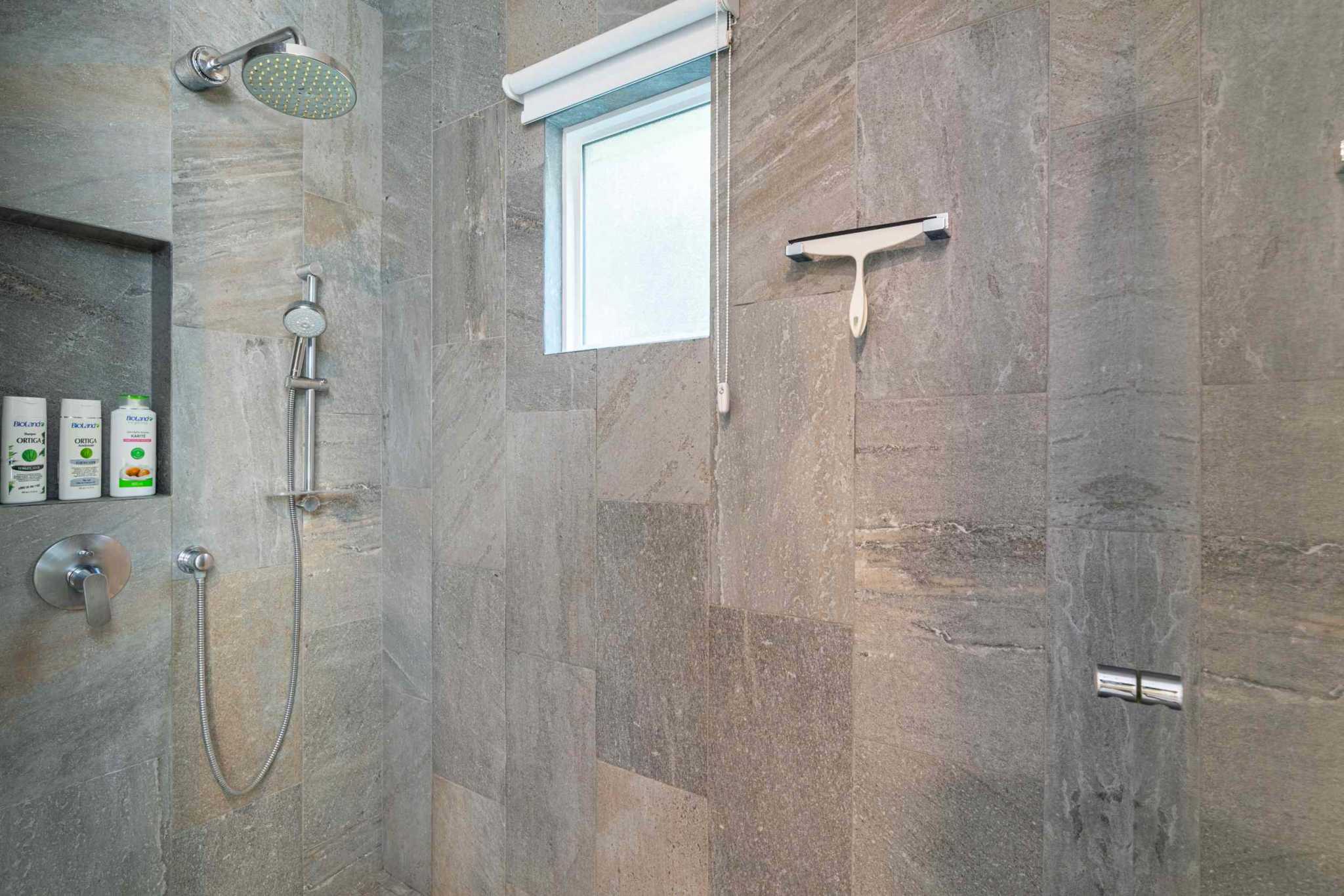 47712 (19) Luxury Beachfront 2-Bedroom Penthouse Condo – Most Private Unit in Elan near Ojochal Costa Rica