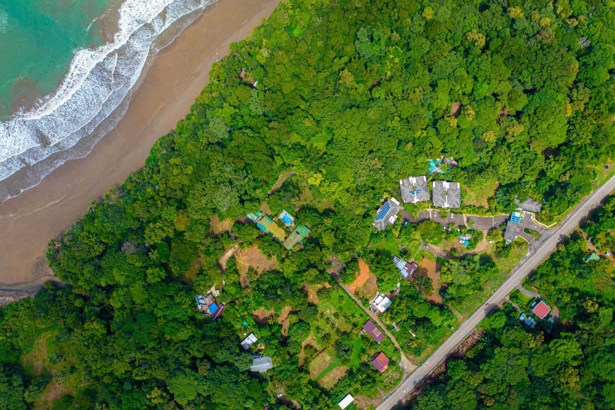 47712 (28) Luxury Beachfront 2-Bedroom Penthouse Condo – Most Private Unit in Elan near Ojochal Costa Rica