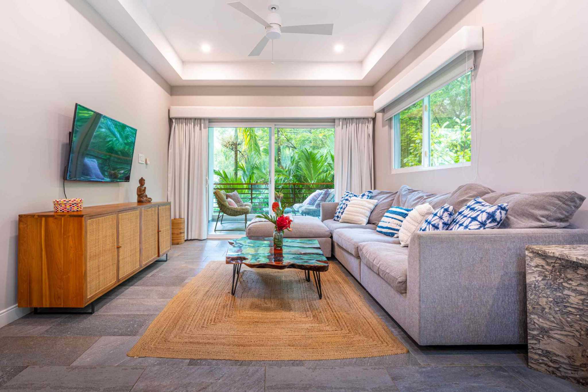47712 (35) Luxury Beachfront 2-Bedroom Penthouse Condo – Most Private Unit in Elan near Ojochal Costa Rica
