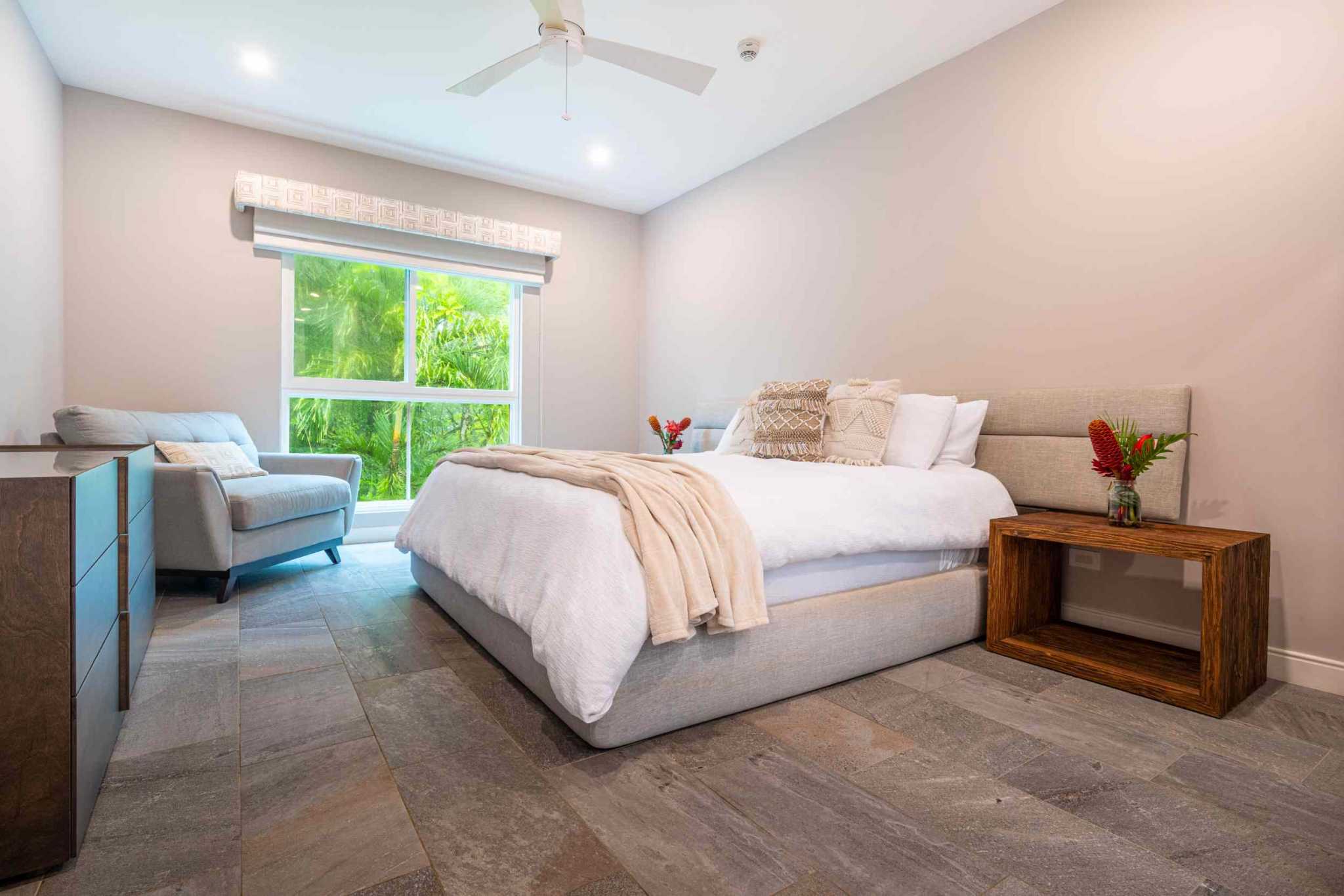 47712 (52) Luxury Beachfront 2-Bedroom Penthouse Condo – Most Private Unit in Elan near Ojochal Costa Rica