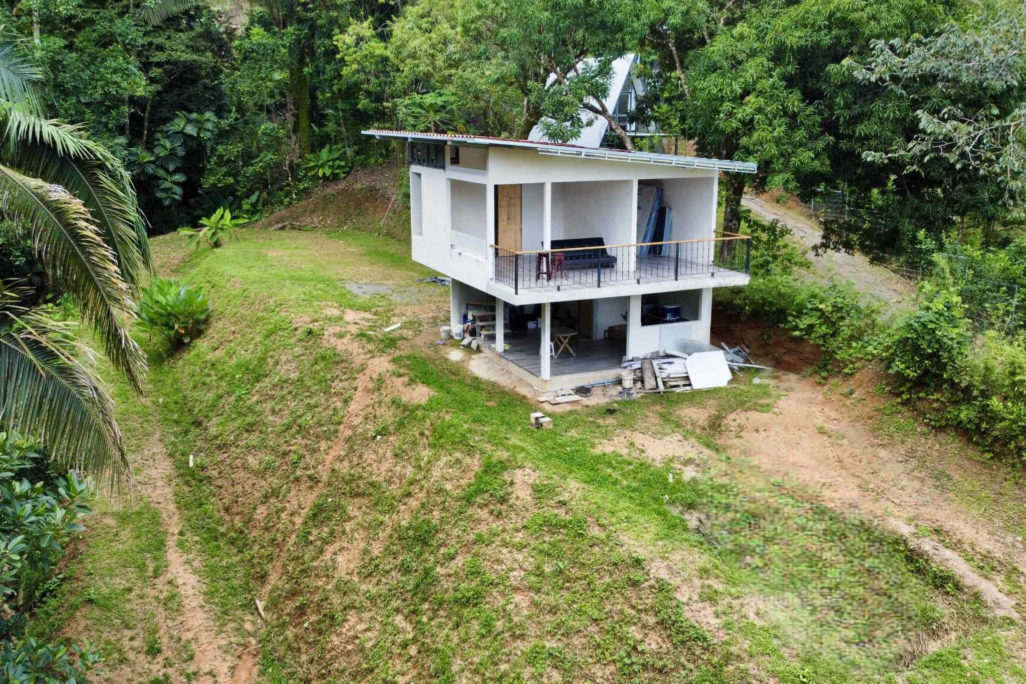 47774 (18) Investment Opportunity Fixer-Upper with Great Potential in Playa Hermosa near Uvita Costa Rica