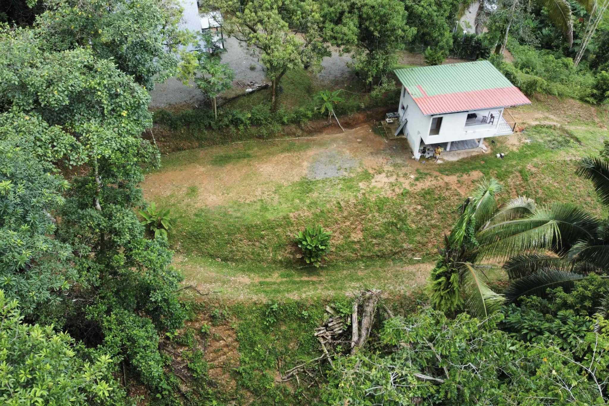 47774 (21) Investment Opportunity Fixer-Upper with Great Potential in Playa Hermosa near Uvita Costa Rica
