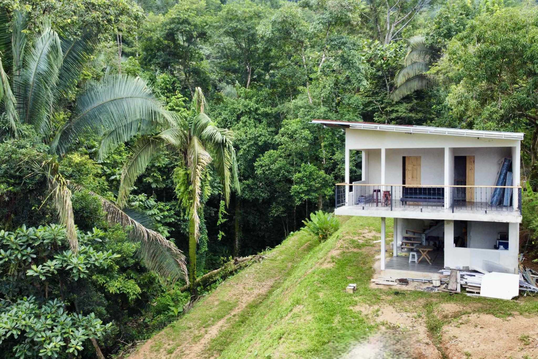 47774 (4) Investment Opportunity Fixer-Upper with Great Potential in Playa Hermosa near Uvita Costa Rica