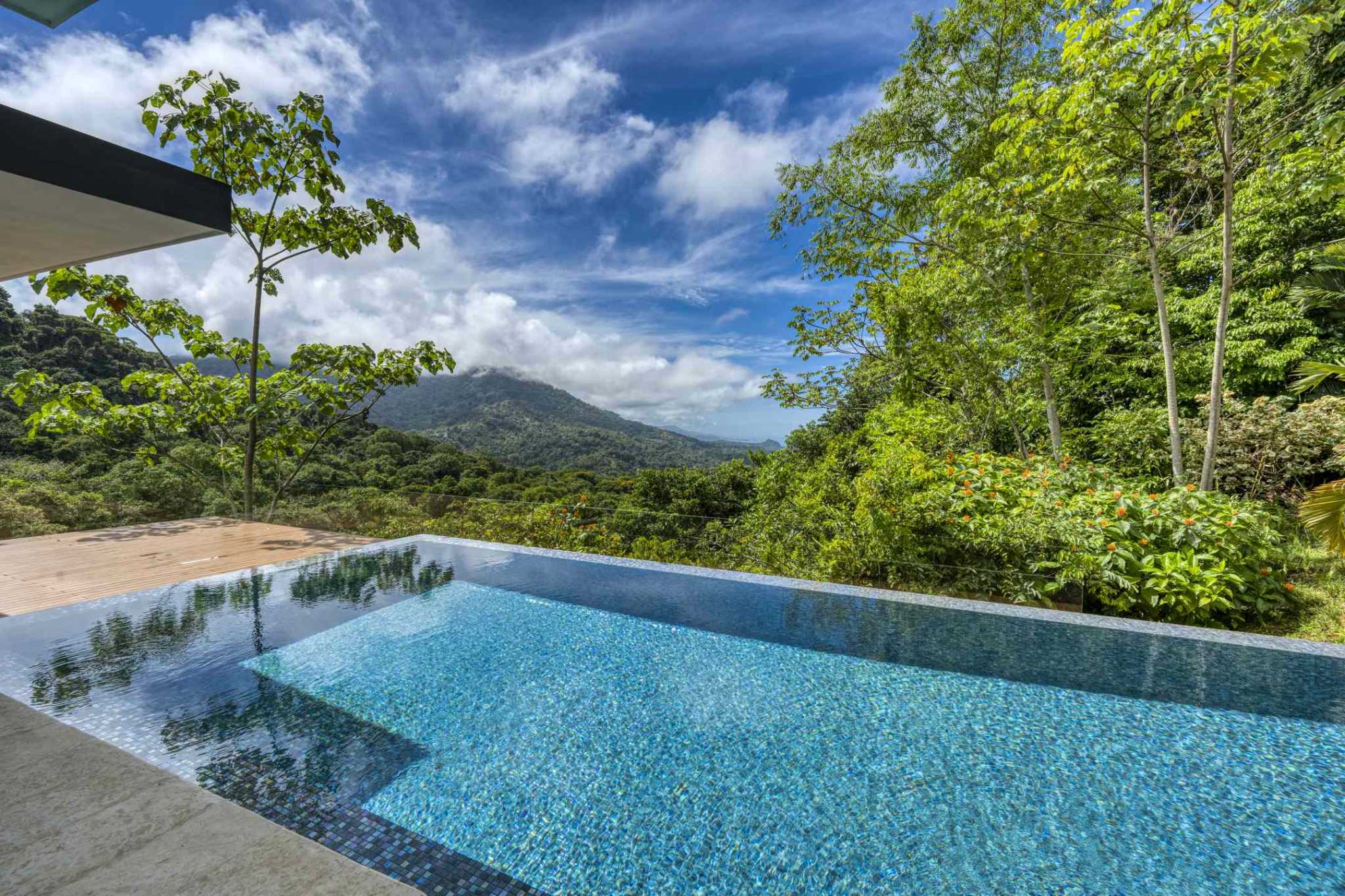 48134 (3) Luxury 3-Bedroom Estate with Dual-Infinity-Edge Pool in Portalon near Dominical Costa Rica