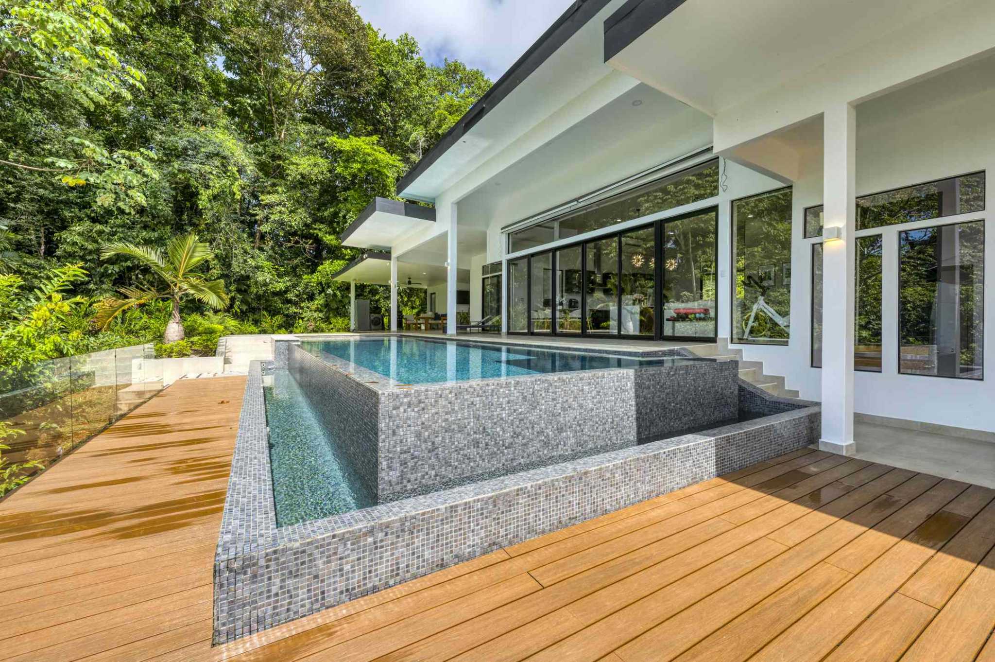 48134 (4) Luxury 3-Bedroom Estate with Dual-Infinity-Edge Pool in Portalon near Dominical Costa Rica