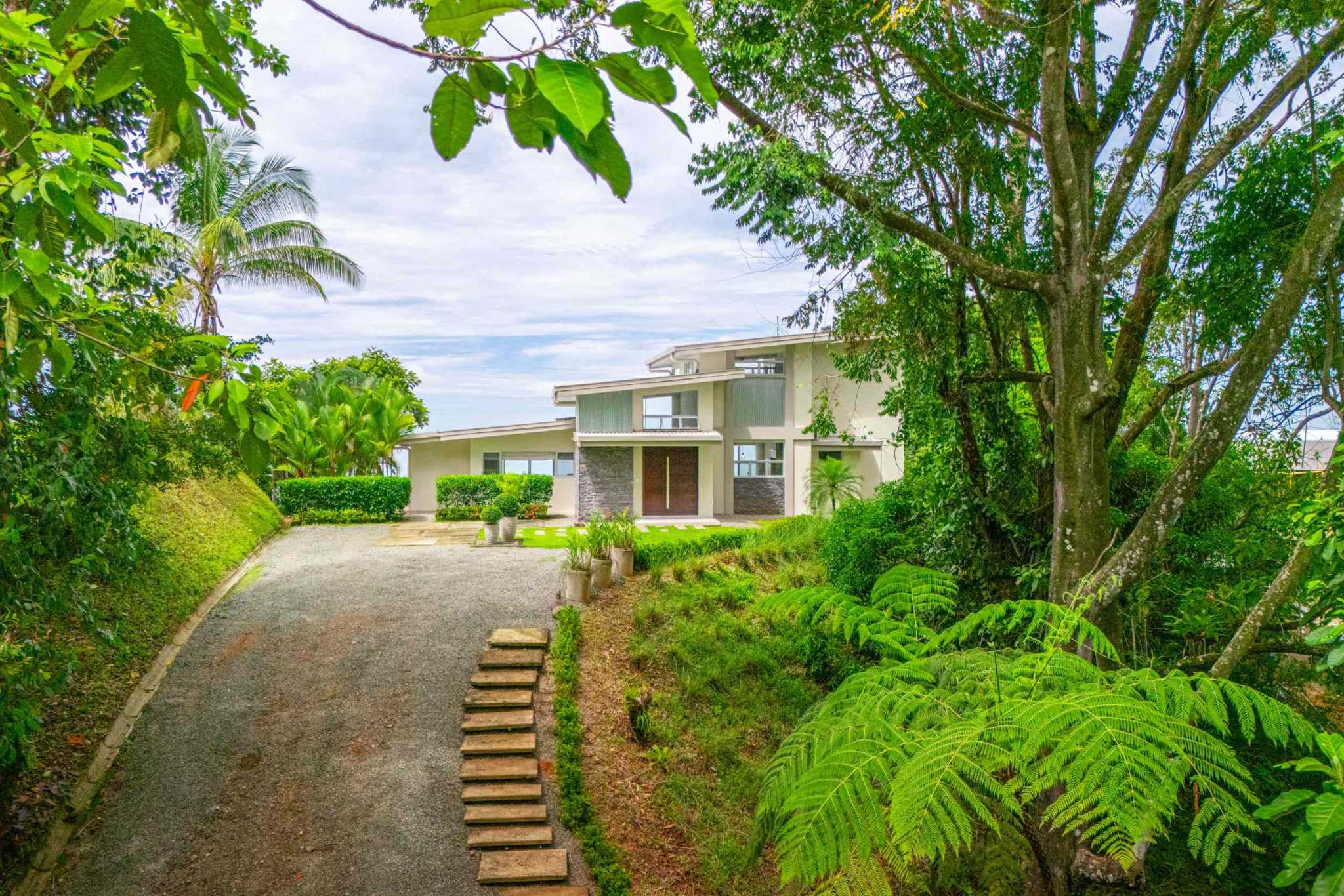 An Elevated Oasis with Jaw Dropping Views of the Whales Tail & Osa in Uvita Costa Rica