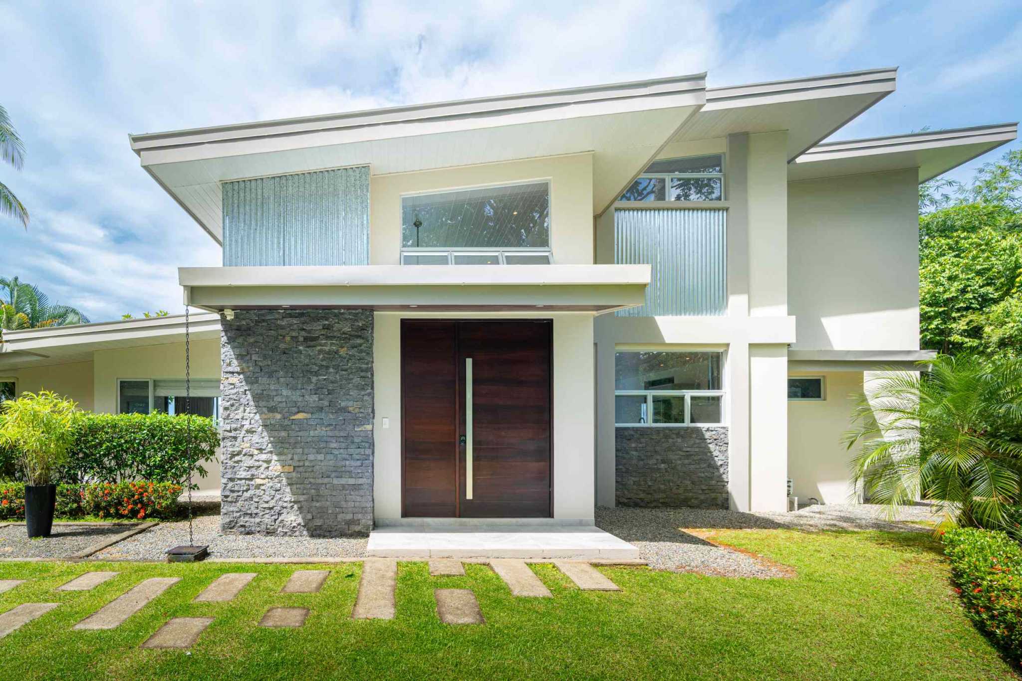 An Elevated Oasis with Jaw Dropping Views of the Whales Tail & Osa in Uvita Costa Rica