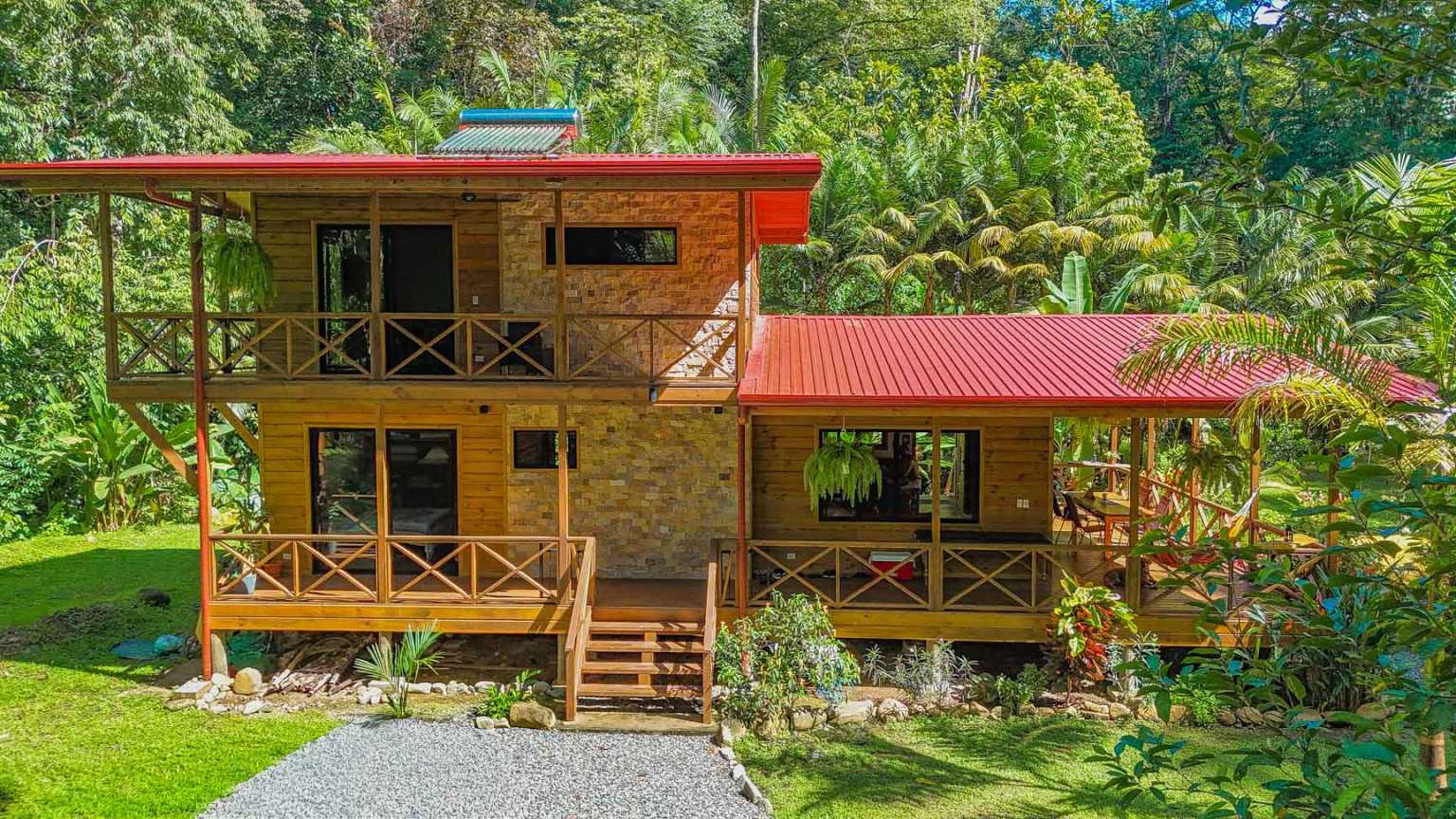49166 (18) Riverside 3-Bedroom Jungle House with Pool in Ojochal, Costa Rica