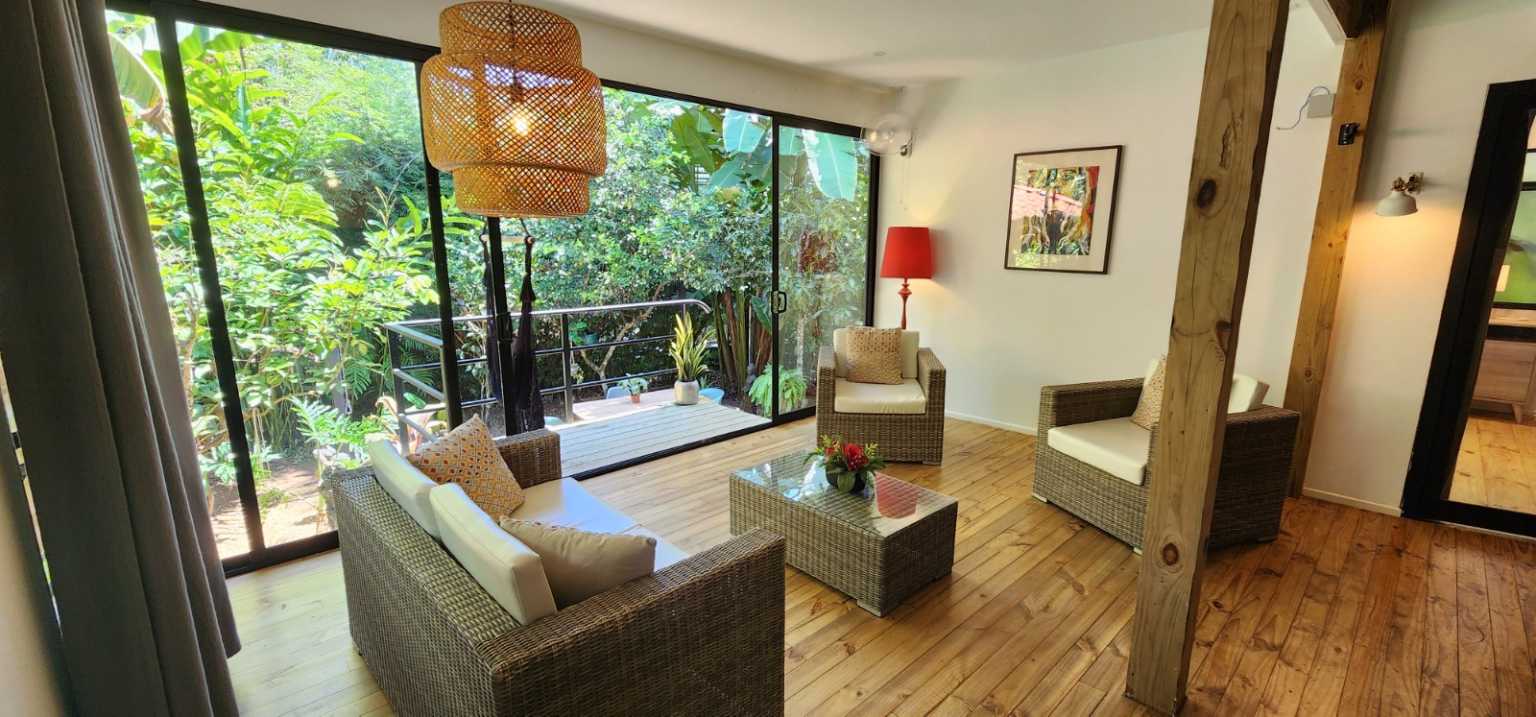 Beautiful Hotel in a Desirable Location in the heart of Ojochal Costa Rica