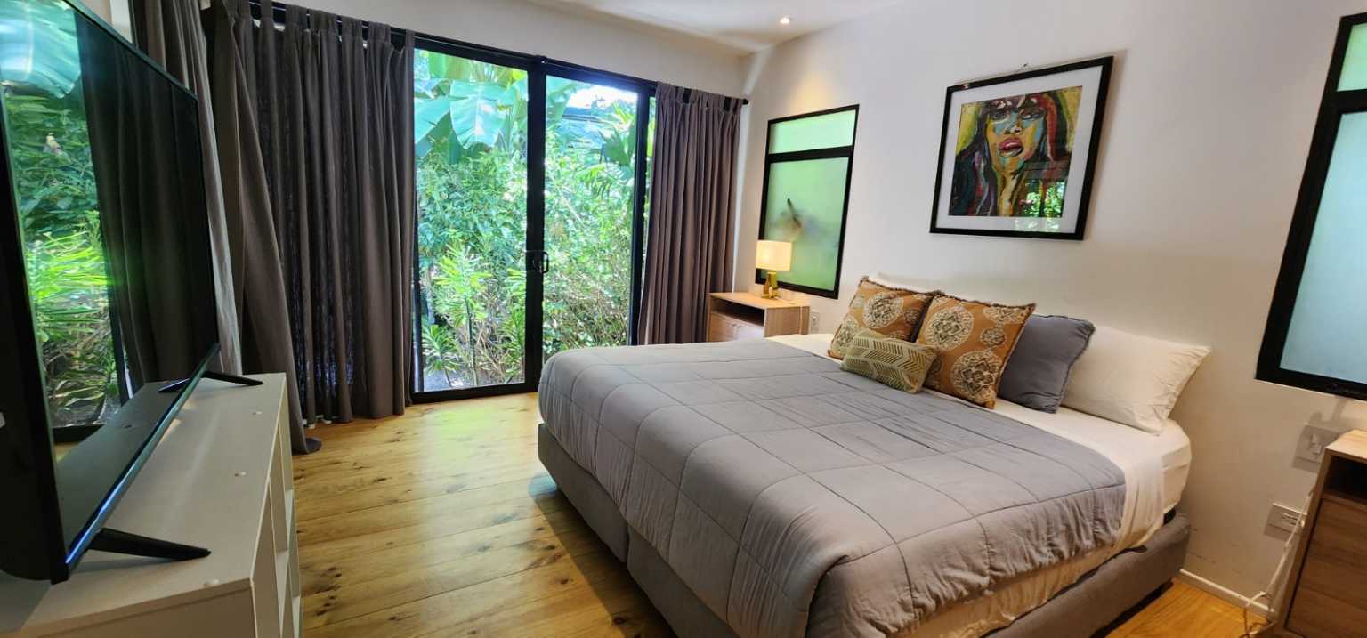Beautiful Hotel in a Desirable Location in the heart of Ojochal Costa Rica