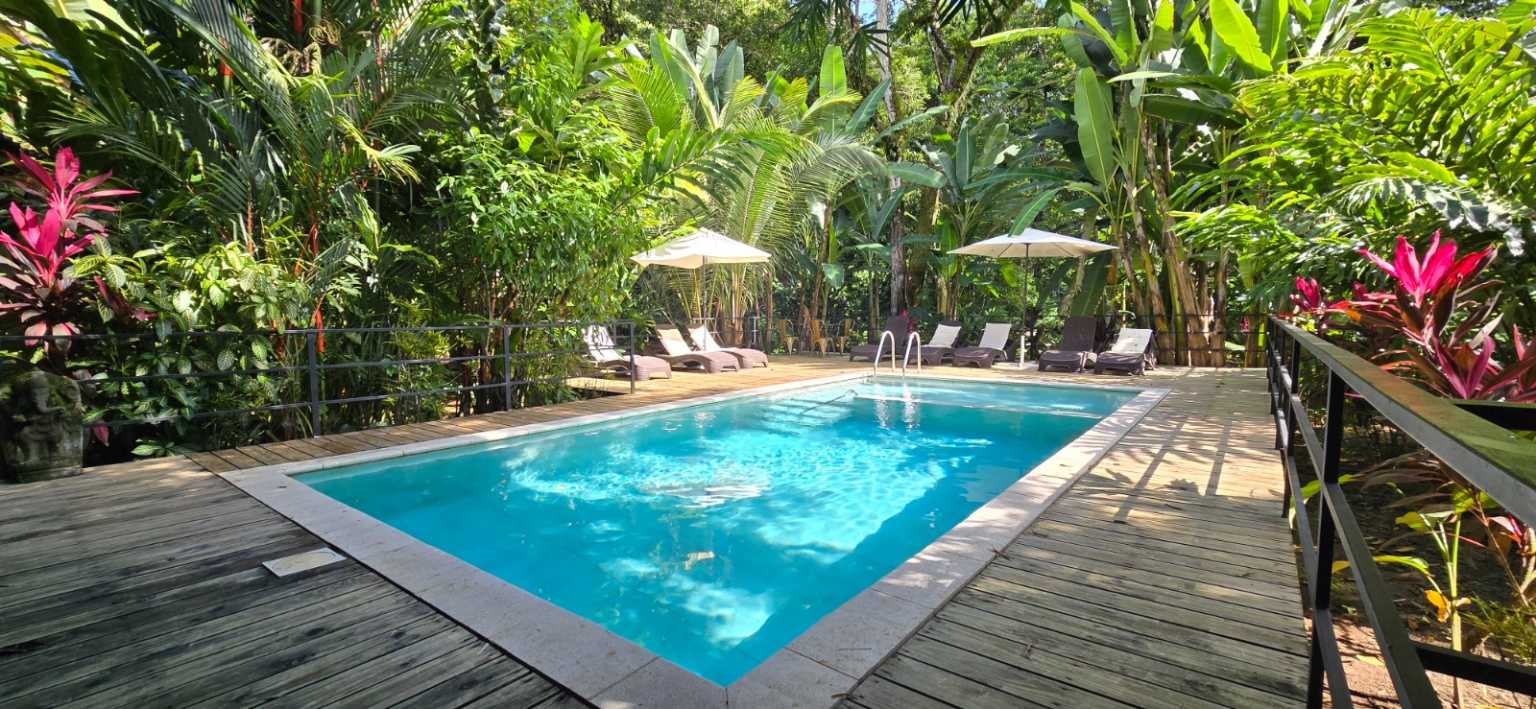Beautiful Hotel in a Desirable Location in the heart of Ojochal Costa Rica