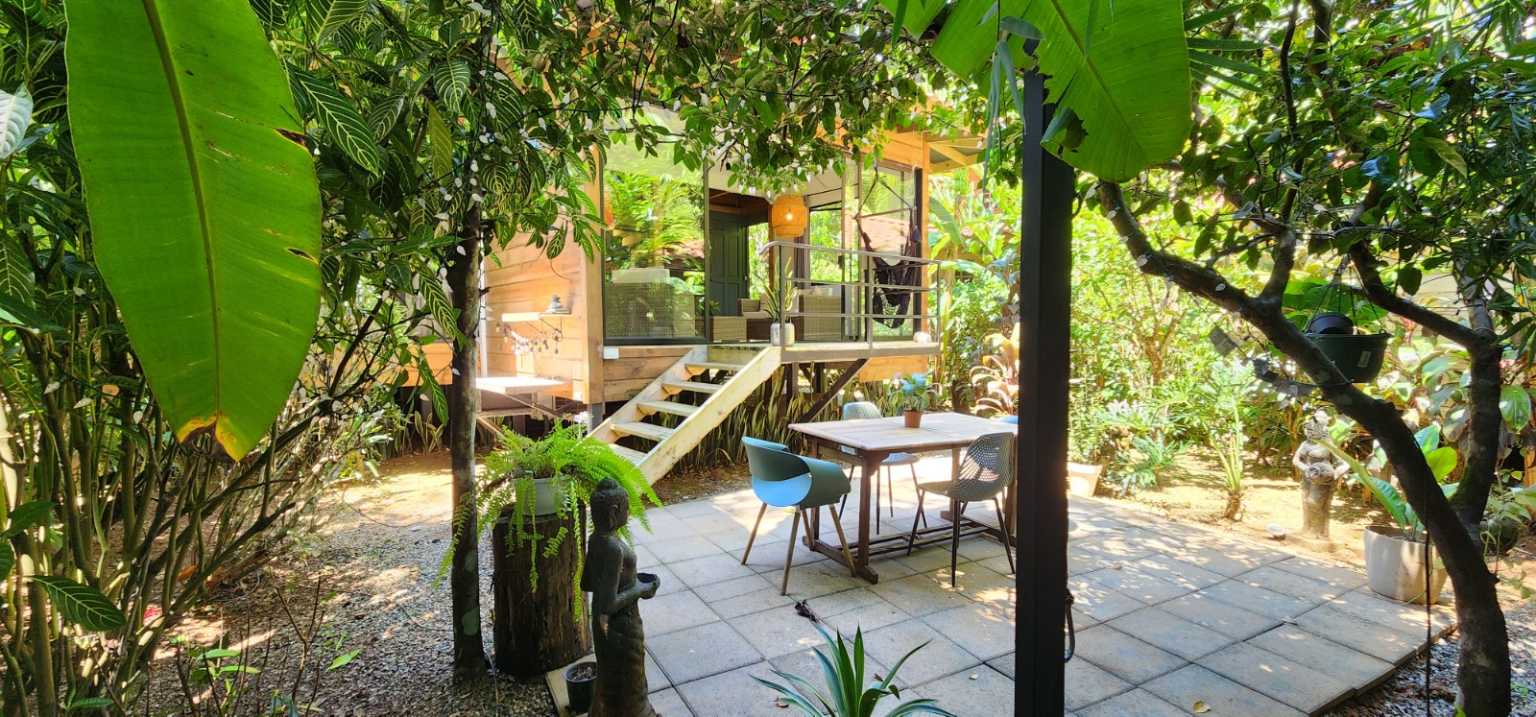 Beautiful Hotel in a Desirable Location in the heart of Ojochal Costa Rica