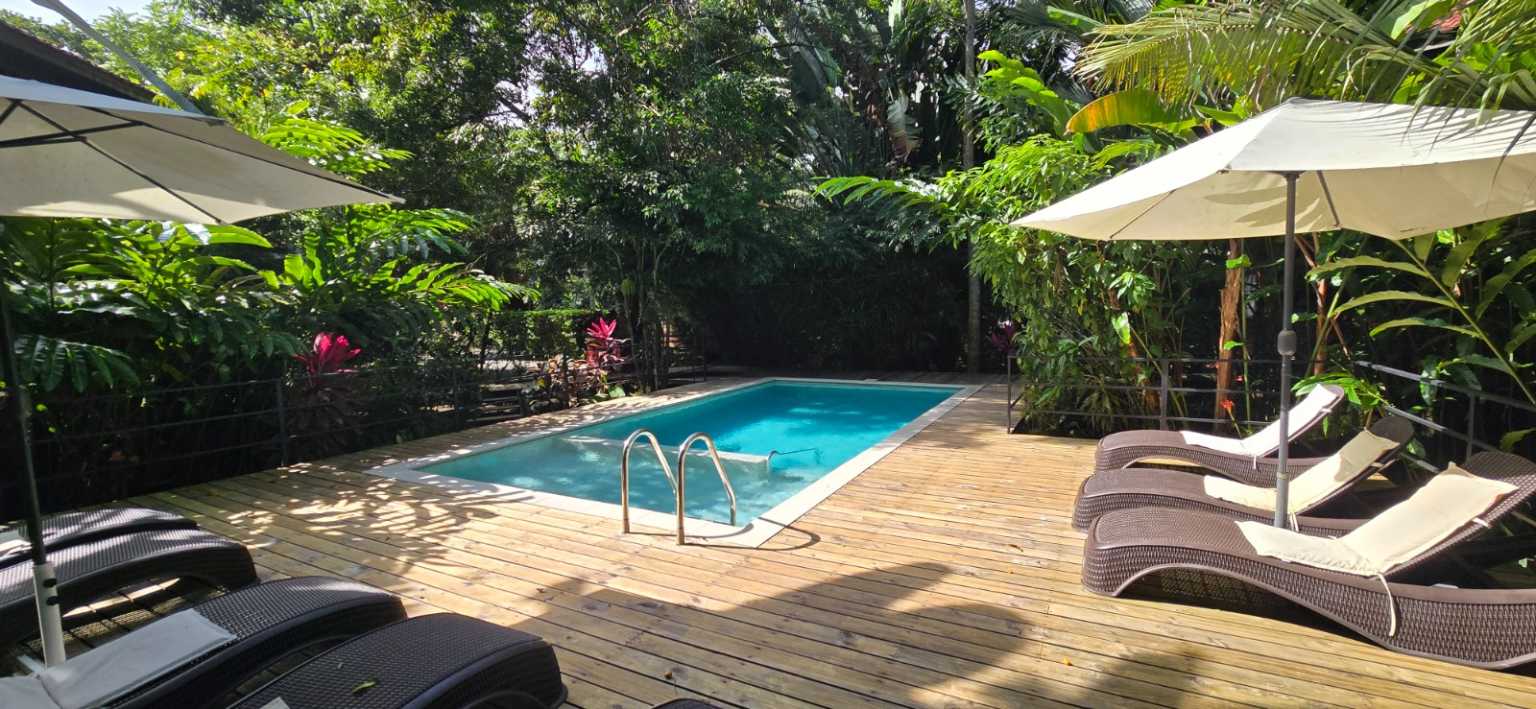 Beautiful Hotel in a Desirable Location in the heart of Ojochal Costa Rica