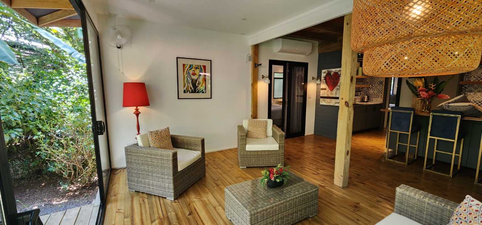 Beautiful Hotel in a Desirable Location in the heart of Ojochal Costa Rica