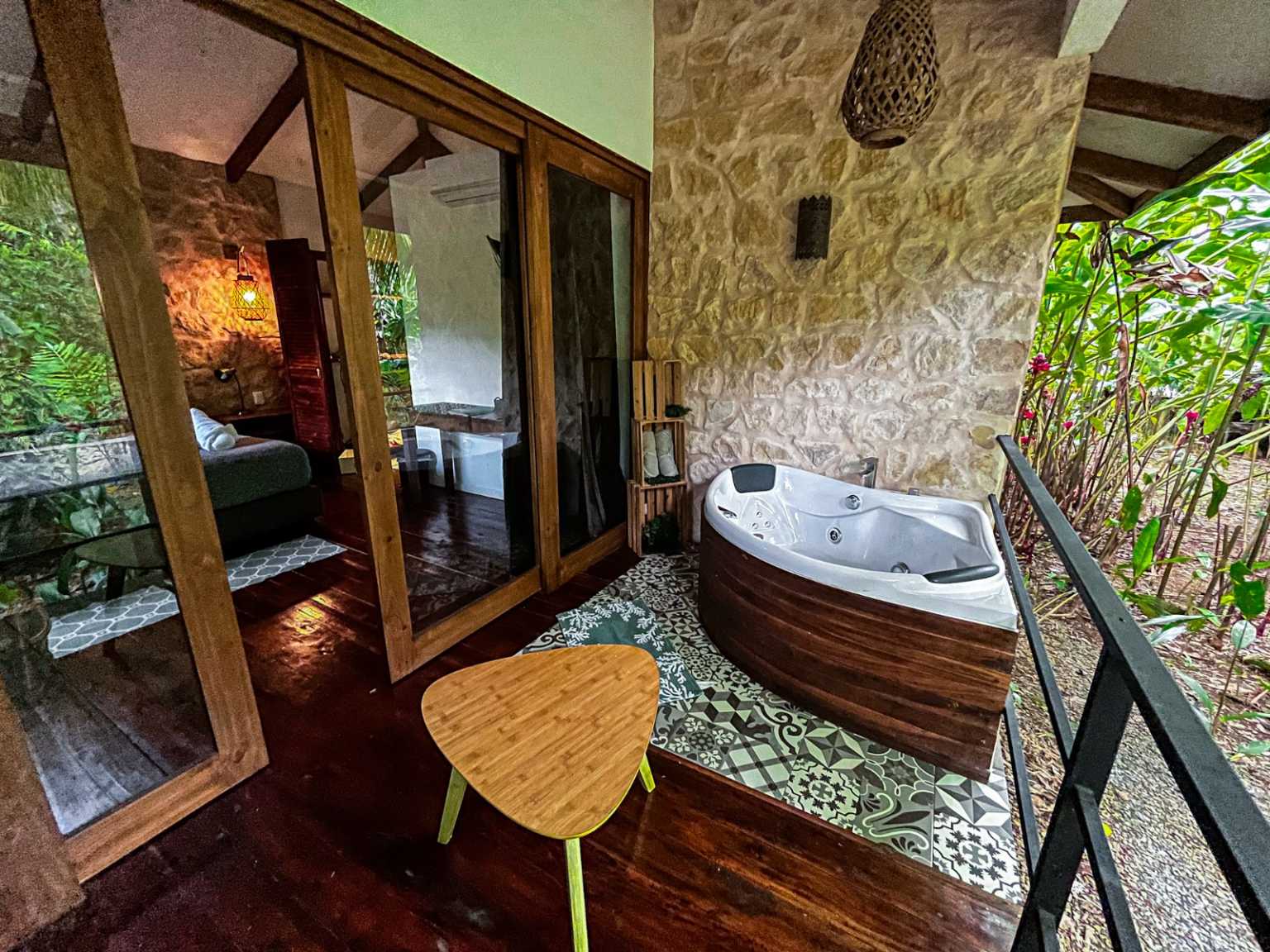 Beautiful Hotel in a Desirable Location in the heart of Ojochal Costa Rica