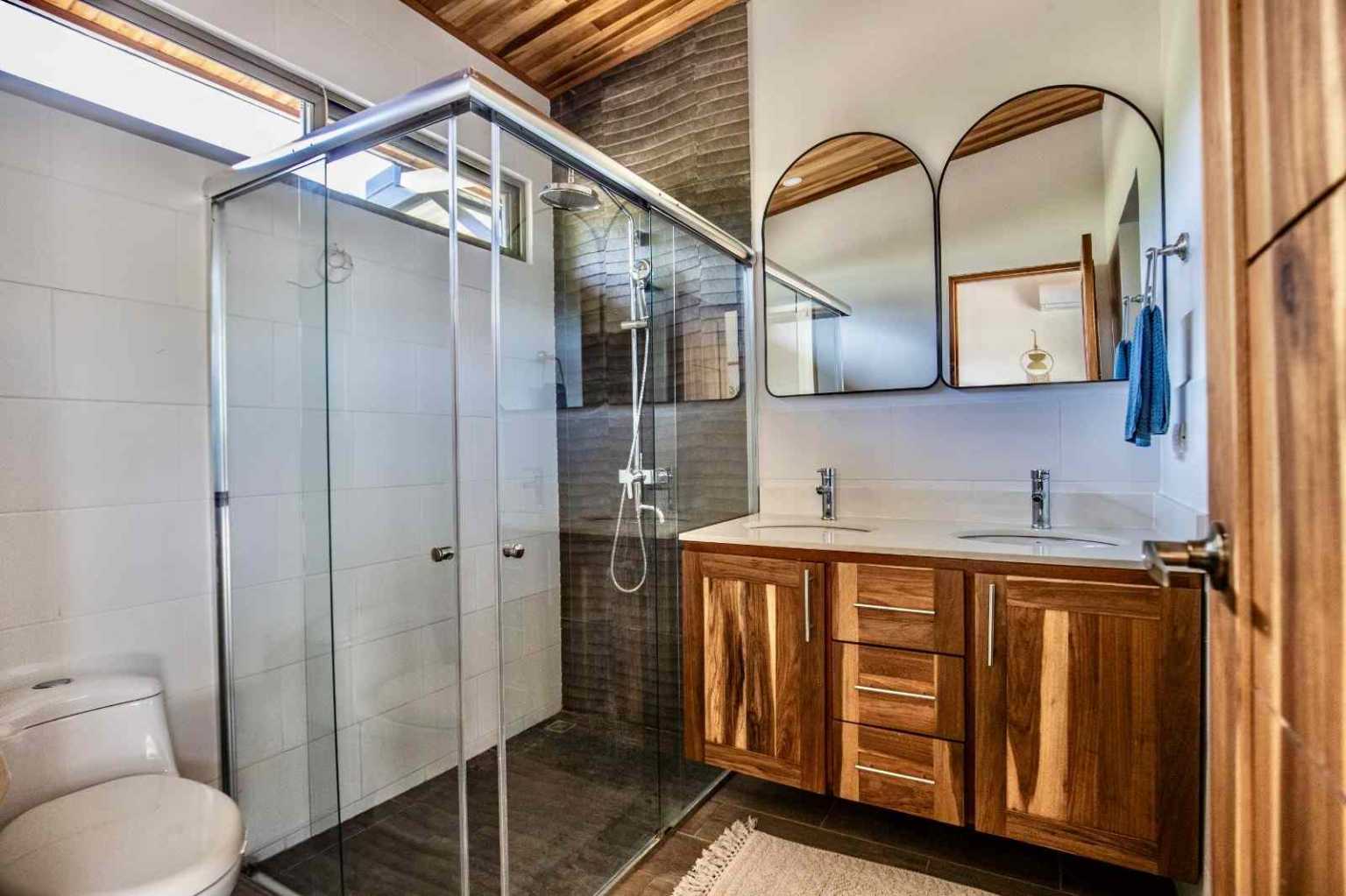 52851 (1) Mountain View 3-Bedroom Home with Pool in Desirable Gated Community in Ojochal Costa Rica