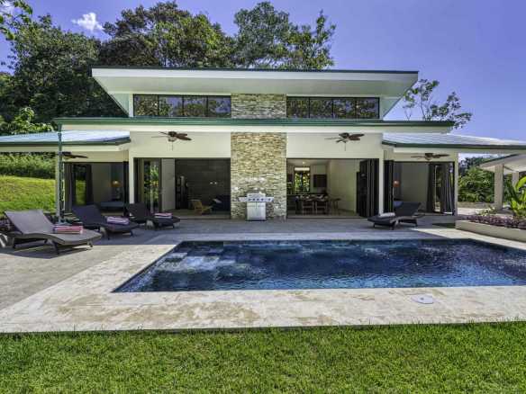 Modern 2-Bedroom Villa with Pool & Jungle Views in Matapalo, Costa Rica