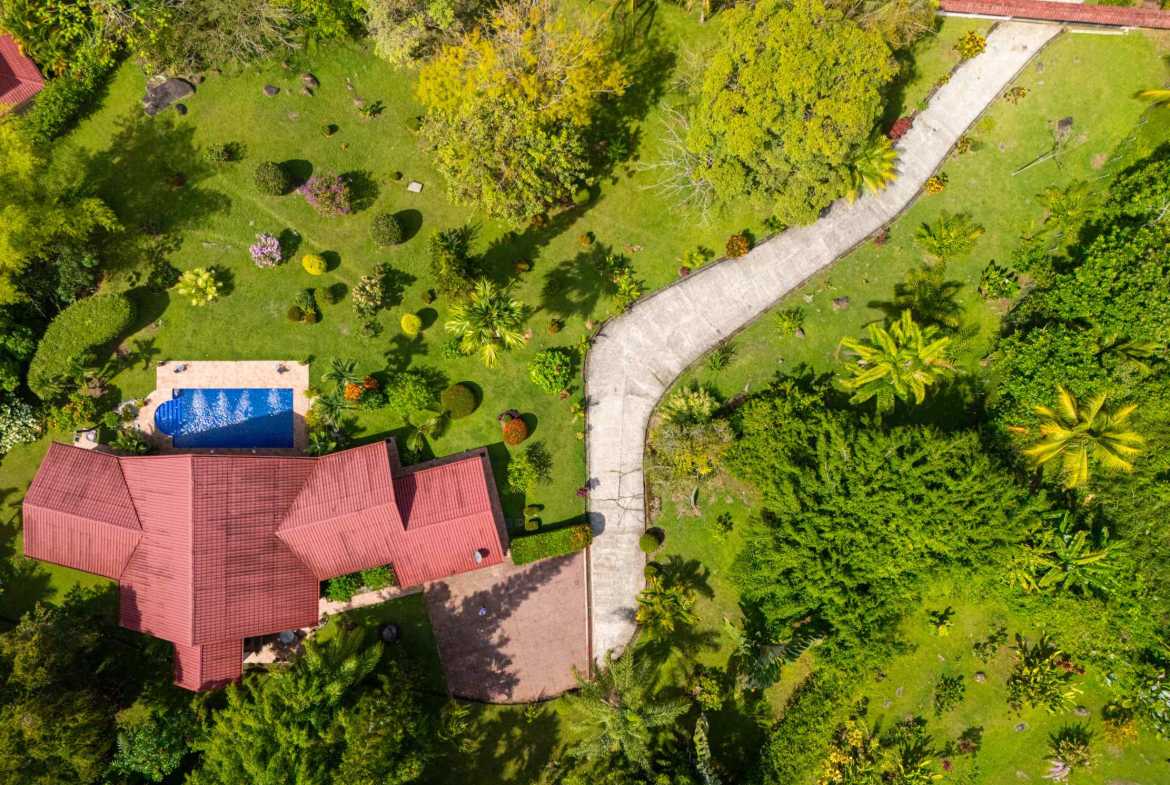 4-Bedroom Villa with Ocean Views & Private Pool, photo 4 of 24