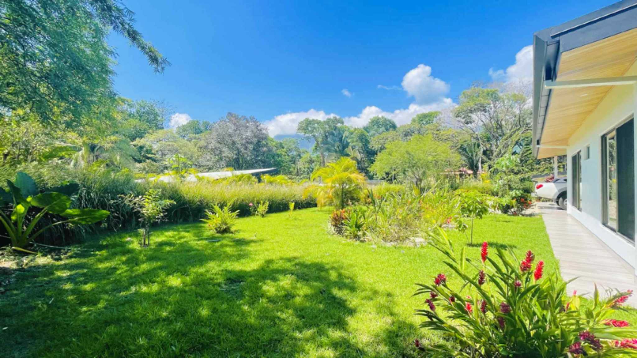 62390-32 Modern 3-Bedroom Home with Pool & Mountain Views in Ojochal Costa Rica