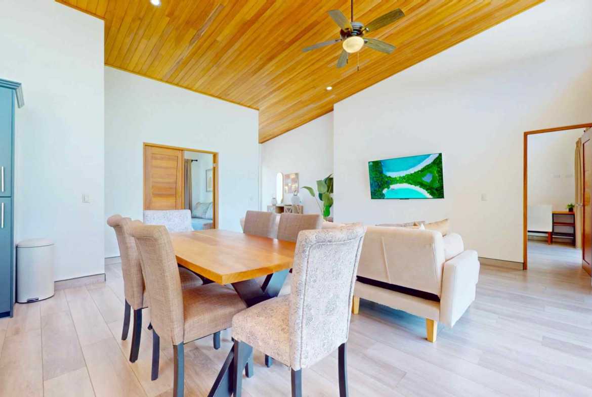 Modern 3-Bedroom Home with Pool & Mountain Views, photo 16 of 24