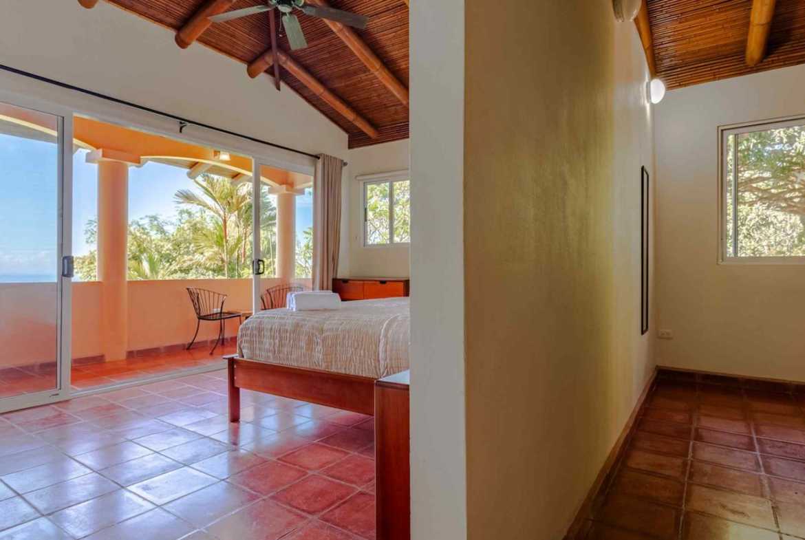 3-Bedroom Ocean View Estate with Pool & Extra Lot, photo 11 of 24