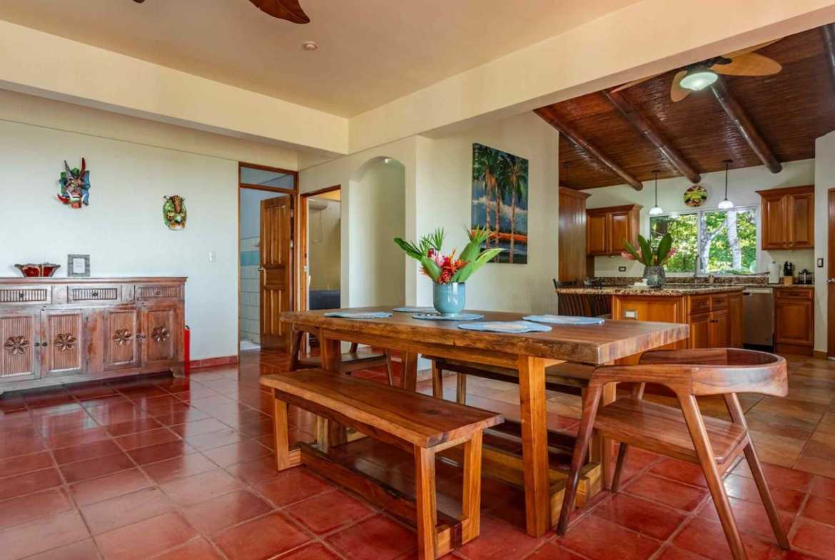 3-Bedroom Ocean View Estate with Pool & Extra Lot, photo 6 of 24