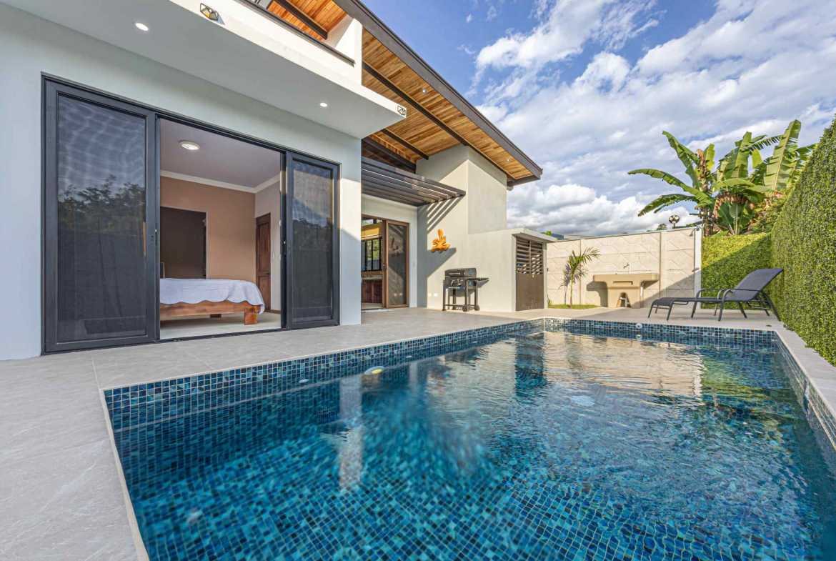 Brand New 3-Bedroom Villa with Private Pool & Smart Features, photo 15 of 24