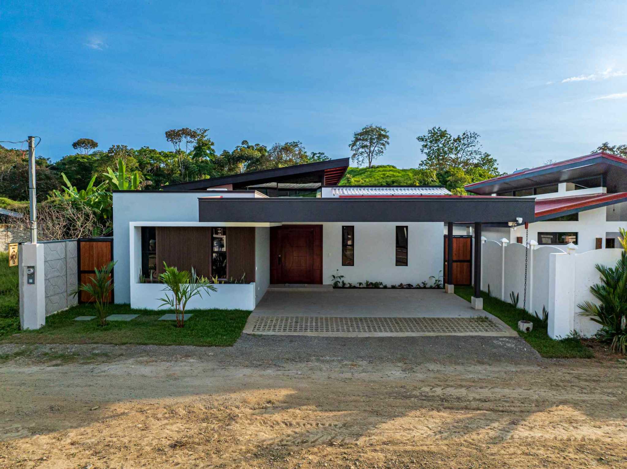 61829-1 Brand New 3-Bedroom Villa with Private Pool & Smart Features in Uvita Costa Rica