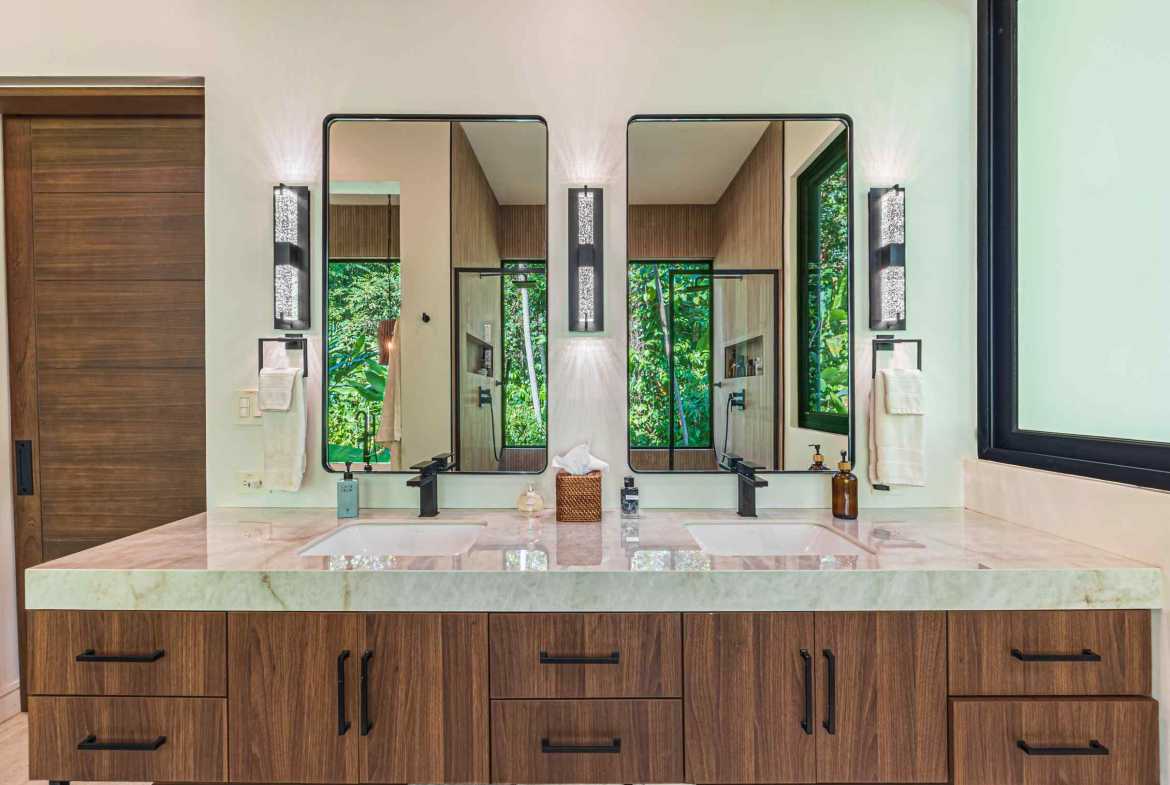 4-Bedroom Luxury Villa with Ocean Views & Private Pool, photo 20 of 24