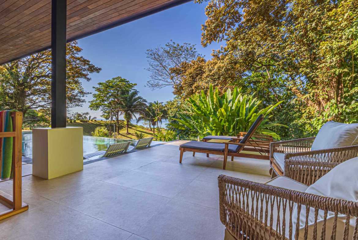 4-Bedroom Luxury Villa with Ocean Views & Private Pool, photo 18 of 24