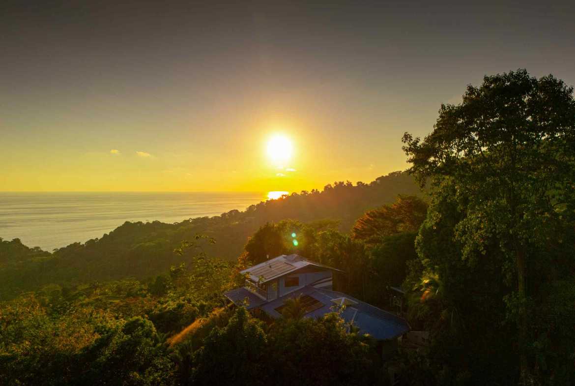 2-Bedroom Home with Ocean Views & Infinity Pool, photo 17 of 24