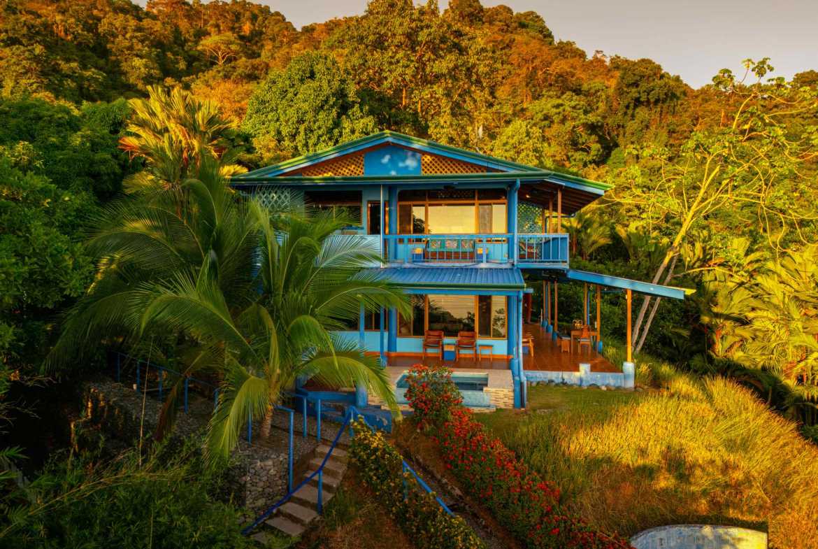2-Bedroom Home with Ocean Views & Infinity Pool, photo 15 of 24