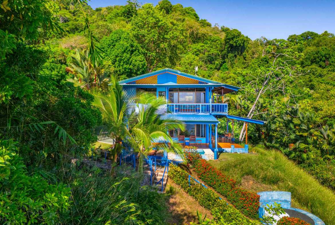 2-Bedroom Home with Ocean Views & Infinity Pool, photo 7 of 24