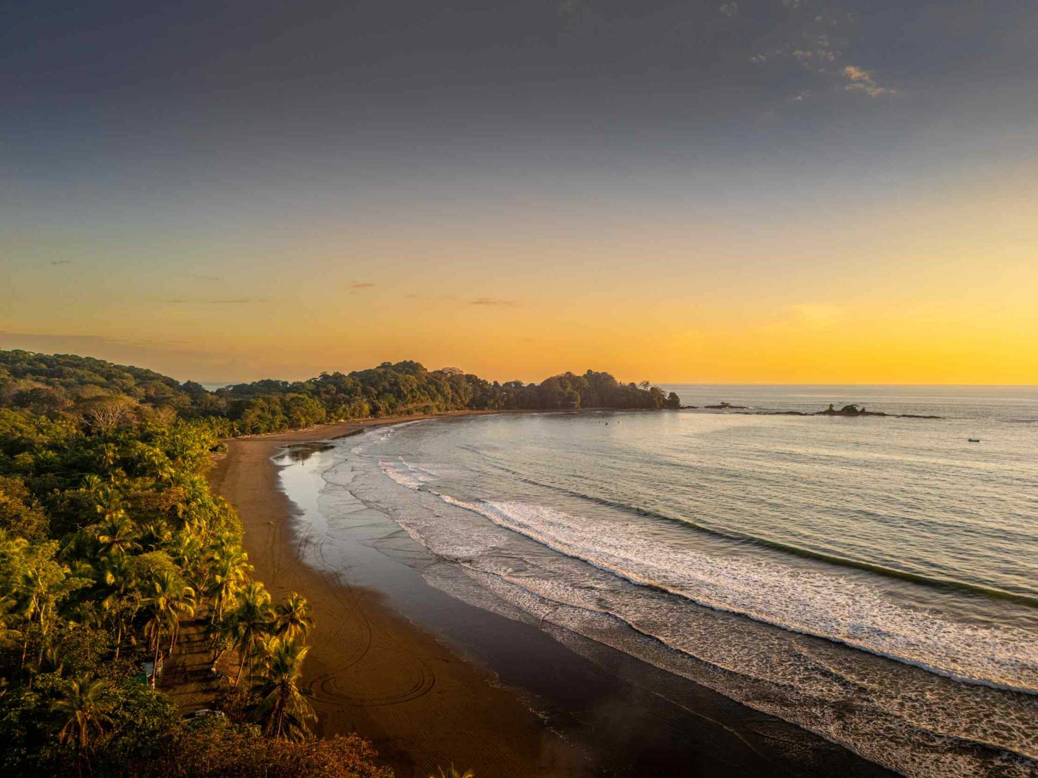 Stunning 2-Bedroom Villa with Ocean Views & Infinity Pool in Dominicalito Costa Rica