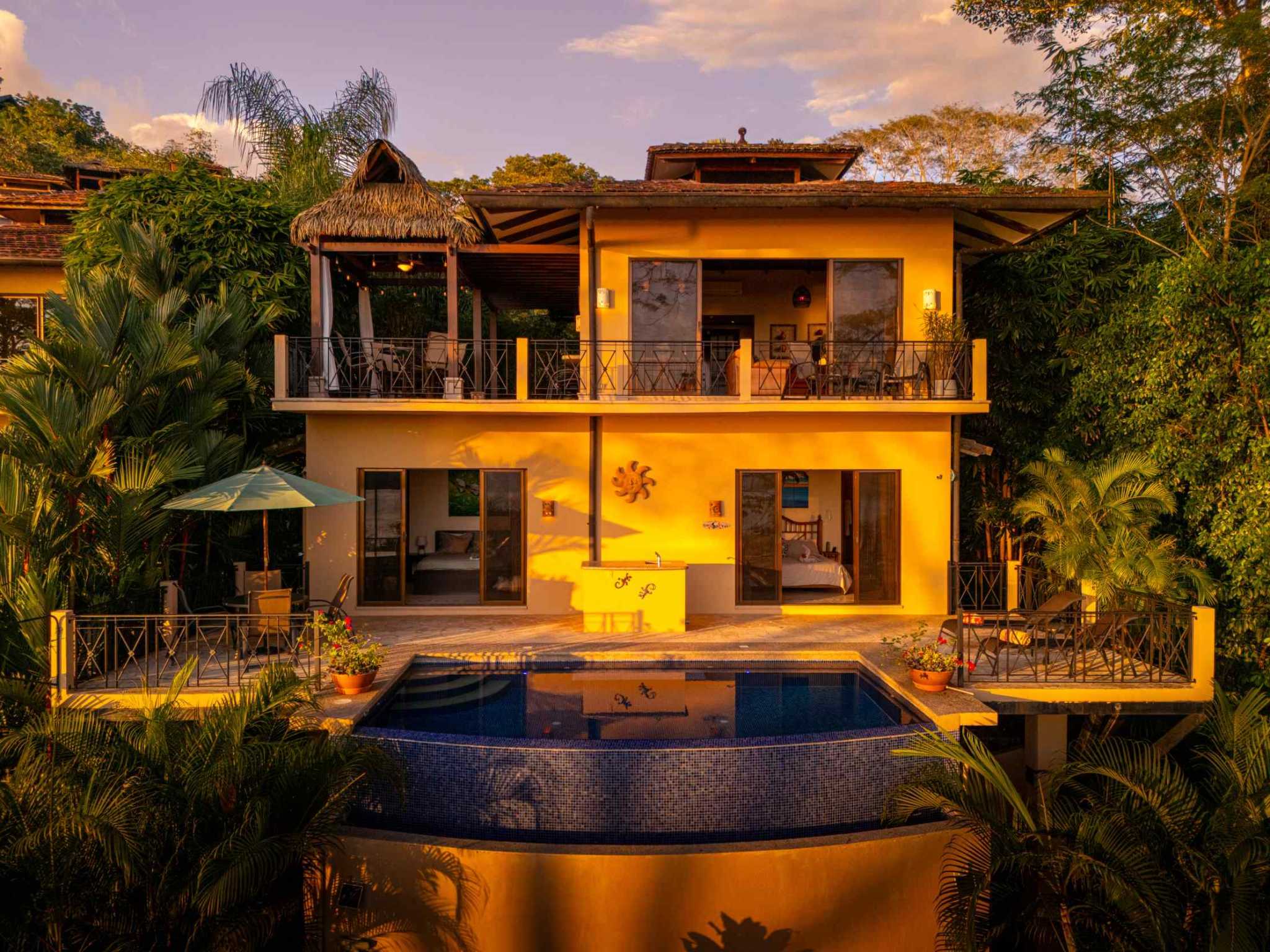 Stunning 2-Bedroom Villa with Ocean Views & Infinity Pool in Dominicalito Costa Rica