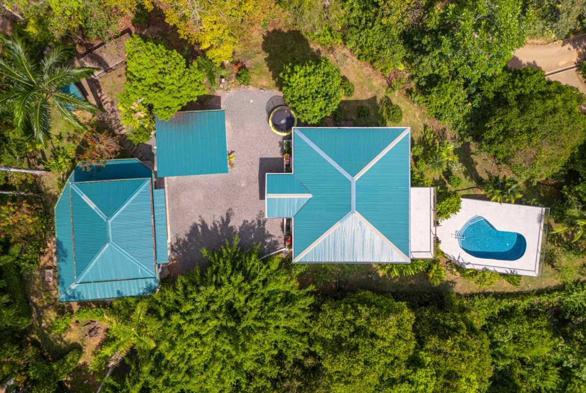 Extraordinary 4-Bedroom Estate with Ocean Views & Guest House in Escaleras Costa Rica photo 4
