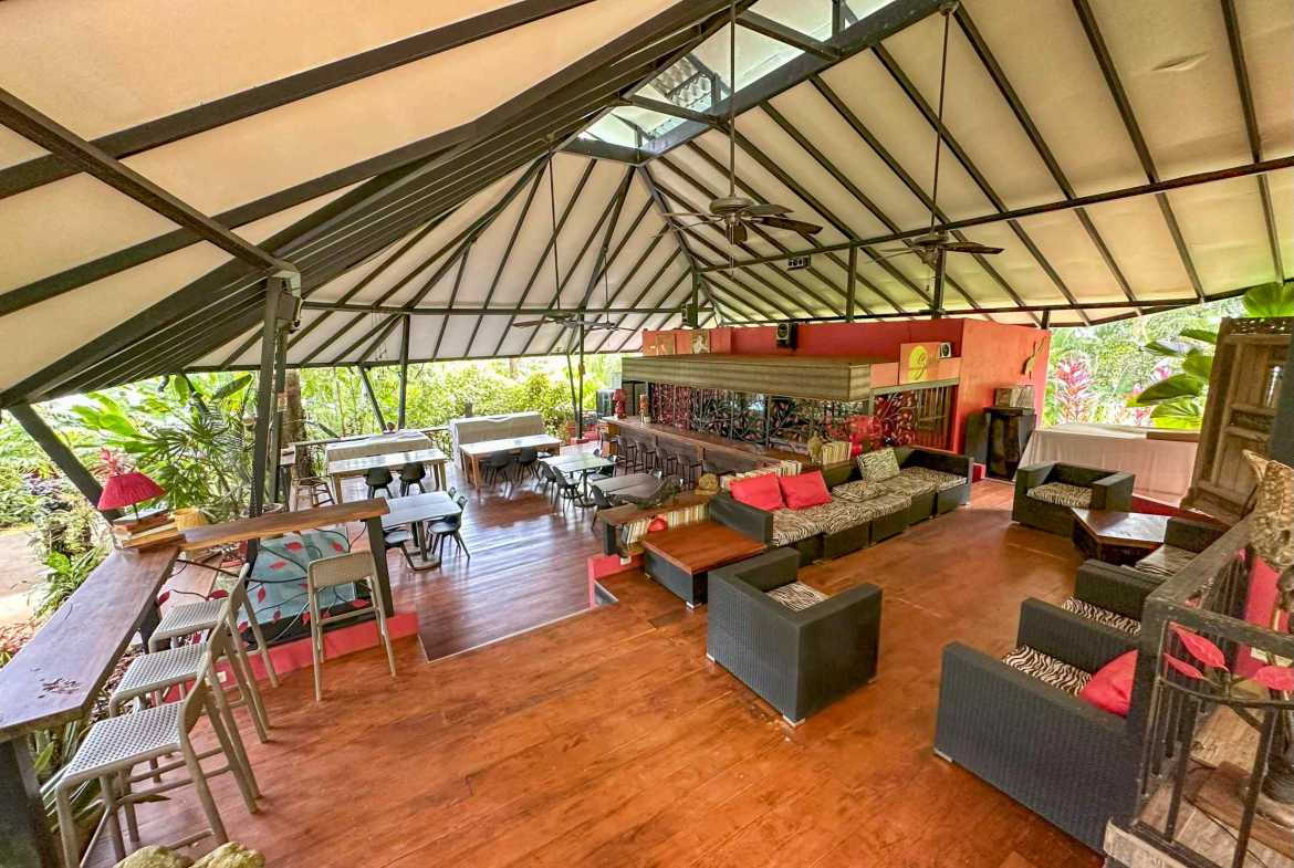 6-Bedroom Business Property with Restaurant, Cabins & Pool, photo 8 of 24