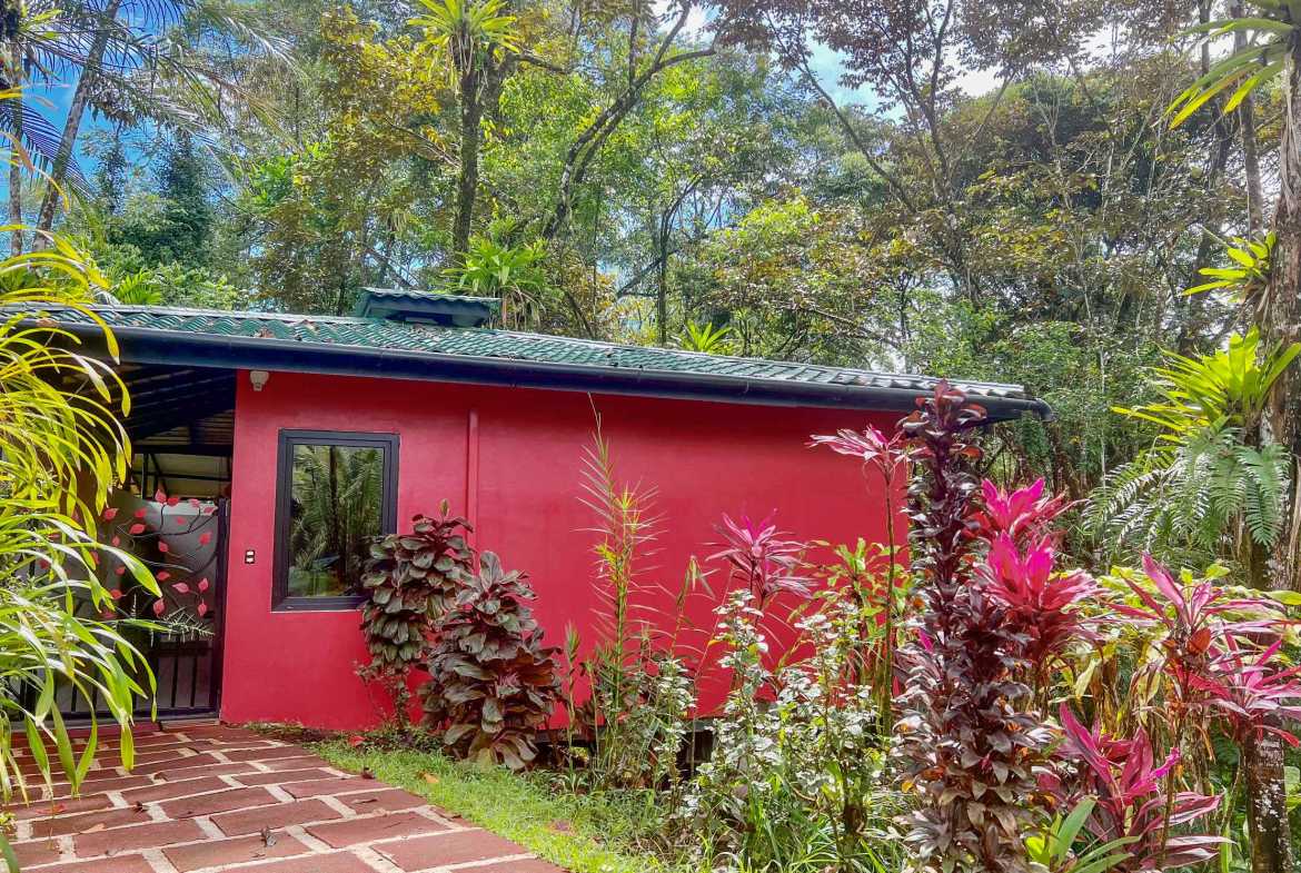 6-Bedroom Business Property with Restaurant, Cabins & Pool, photo 7 of 24