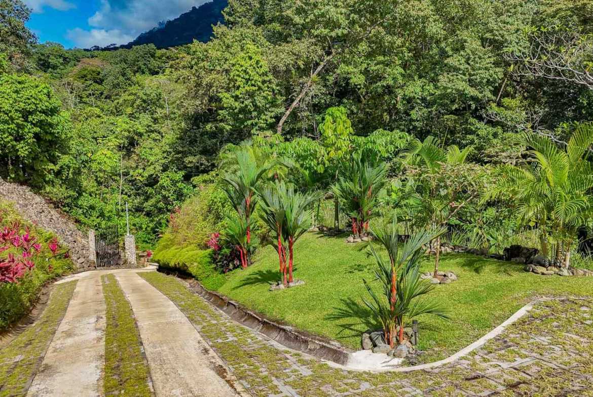 2-Bedroom Hacienda with Ocean Views & Infinity Pool, photo 21 of 24